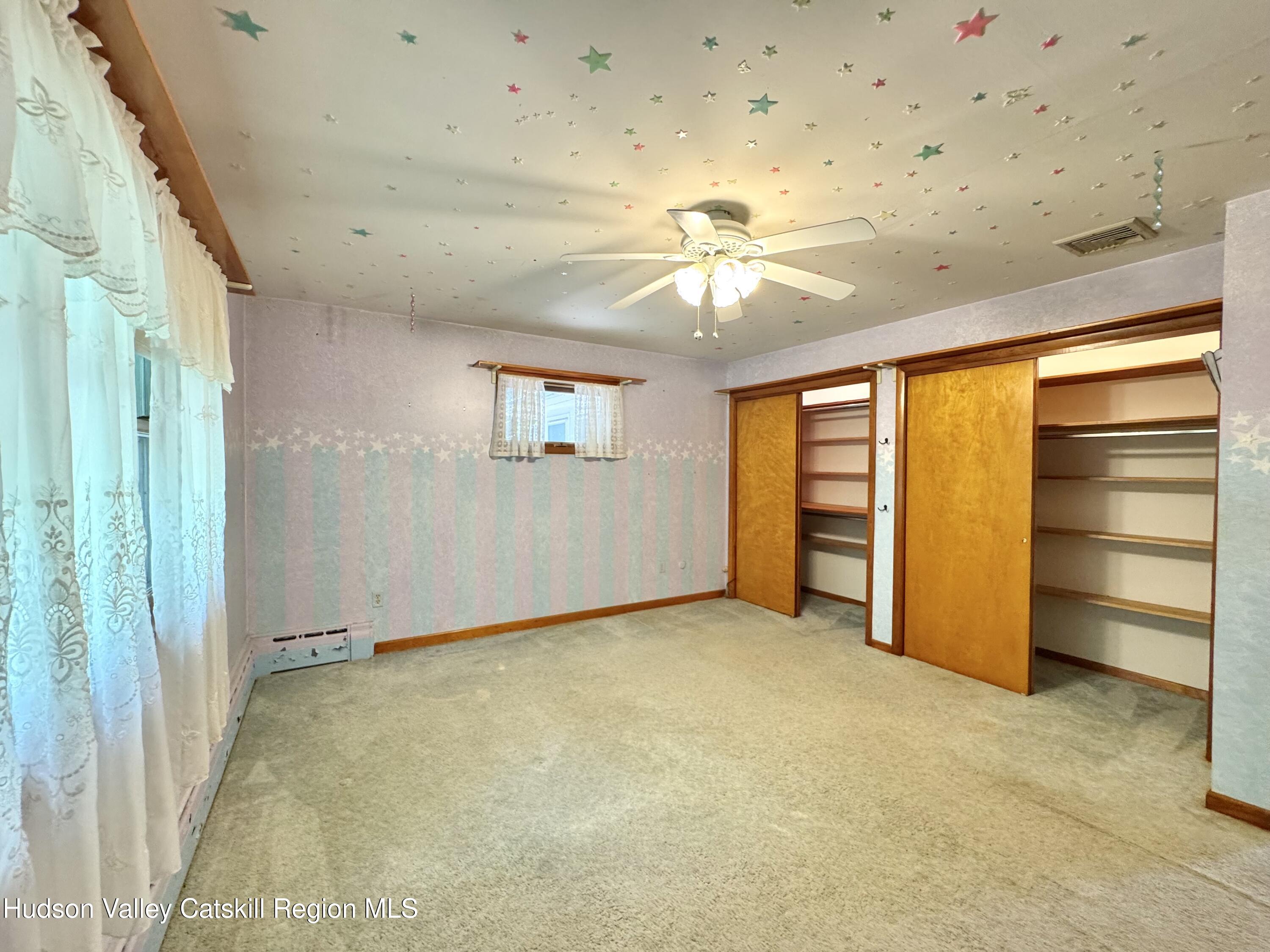 4492 New York 32