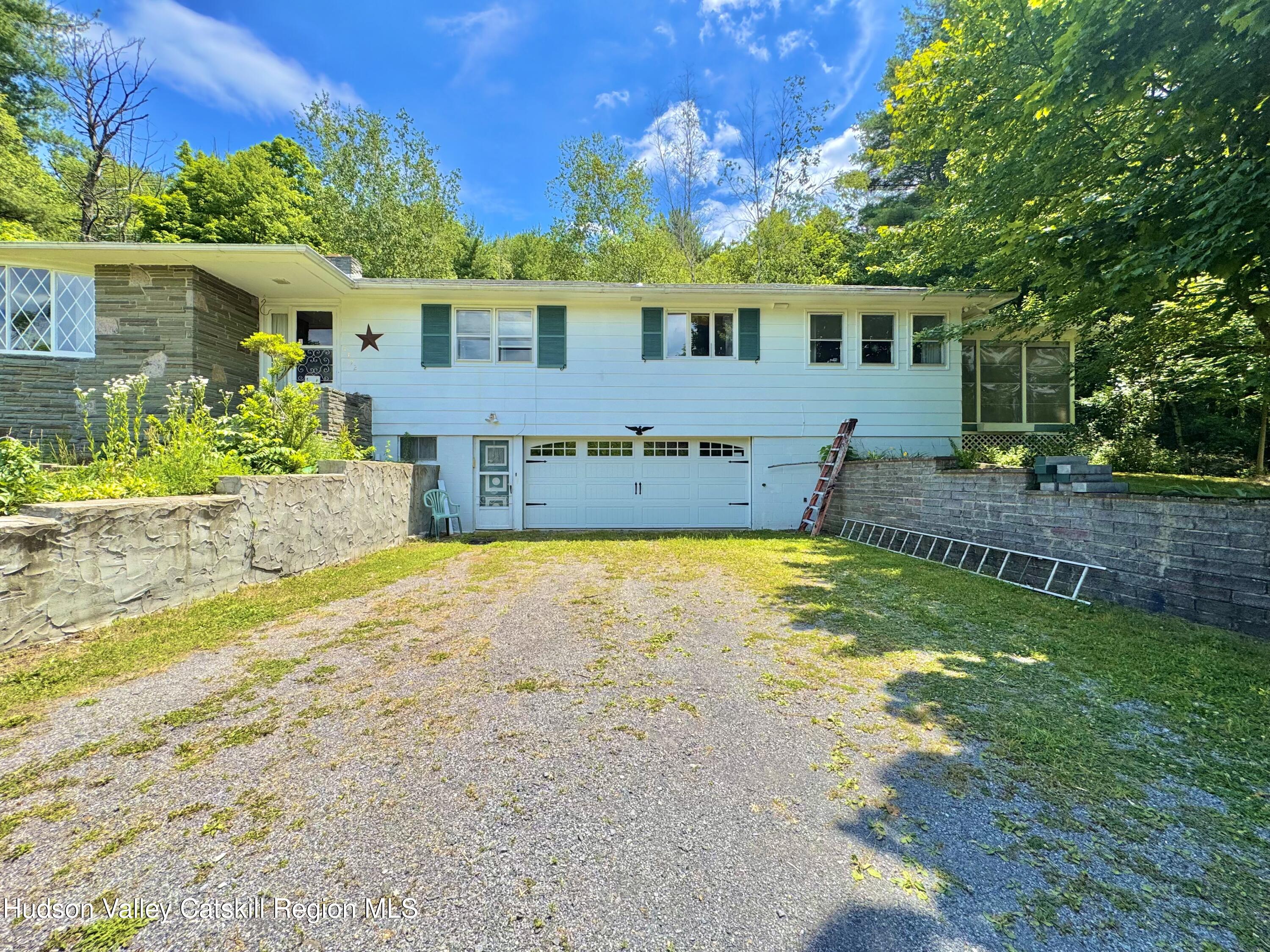 4492 New York 32