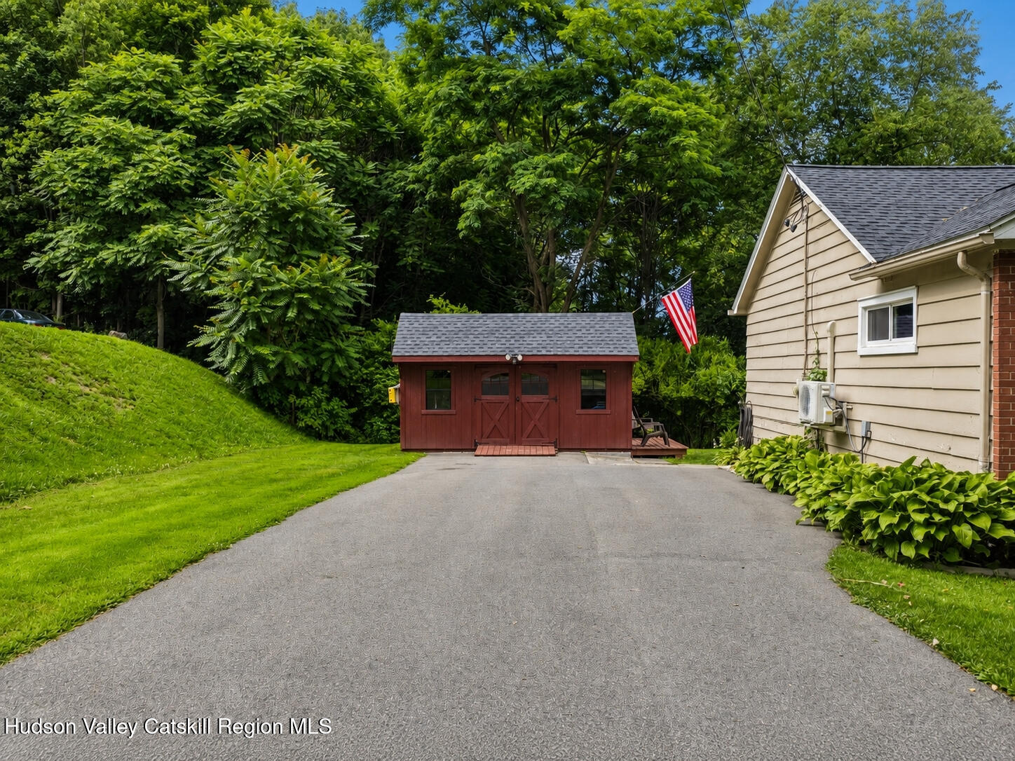 4 Locust Park