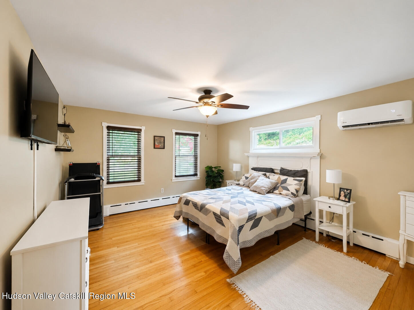 4 Locust Park