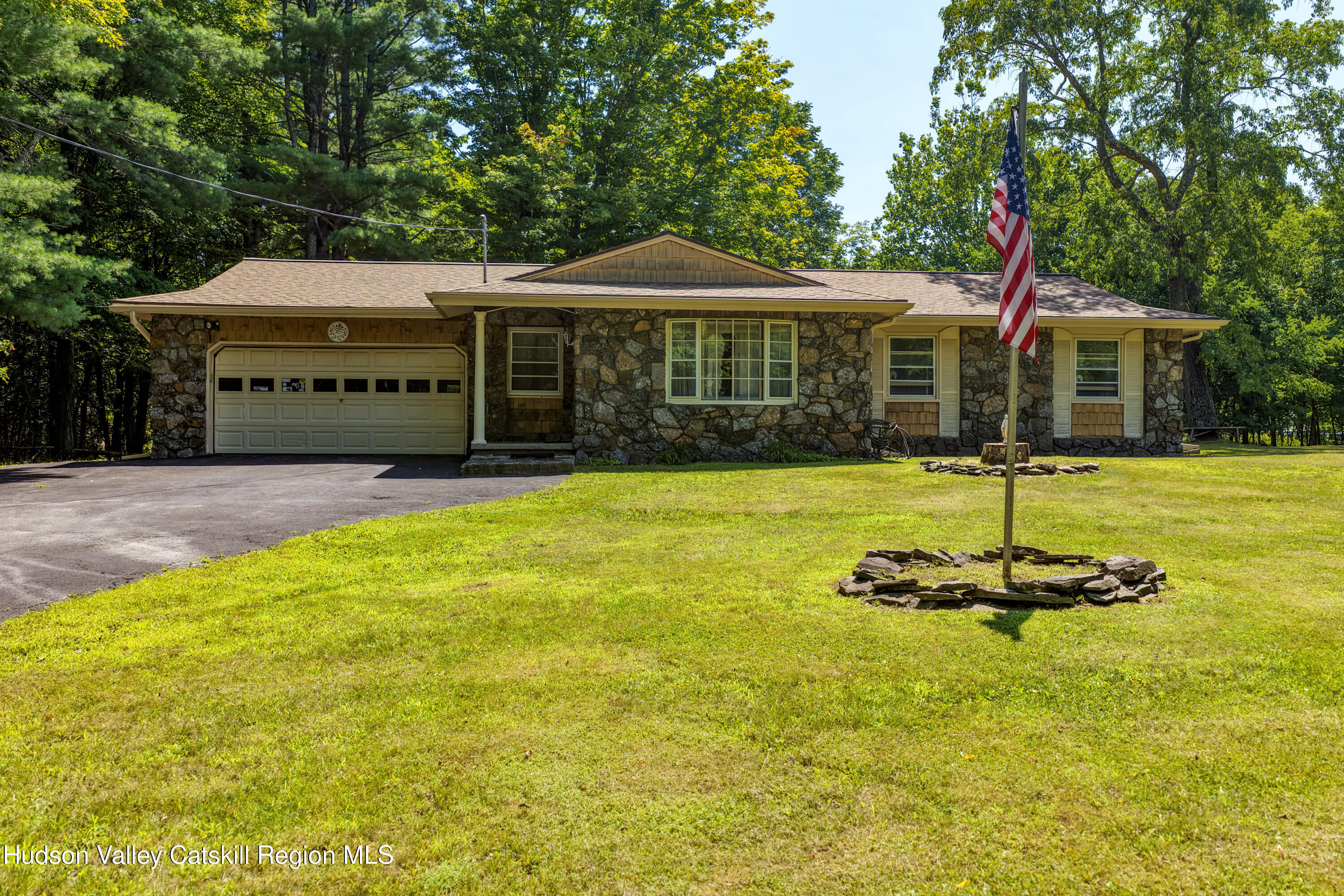 907 Edison Timmerman Road