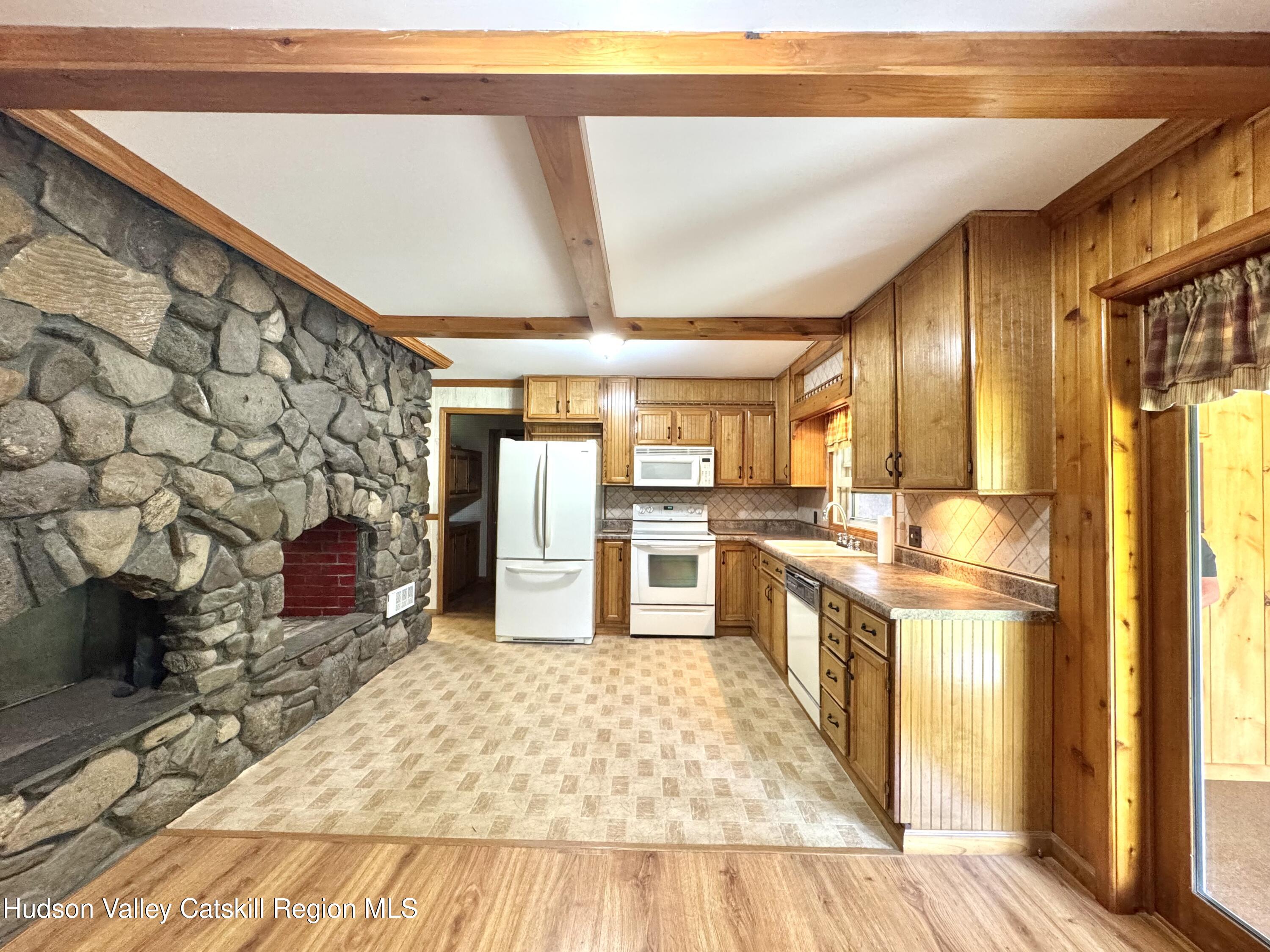 907 Edison Timmerman Road