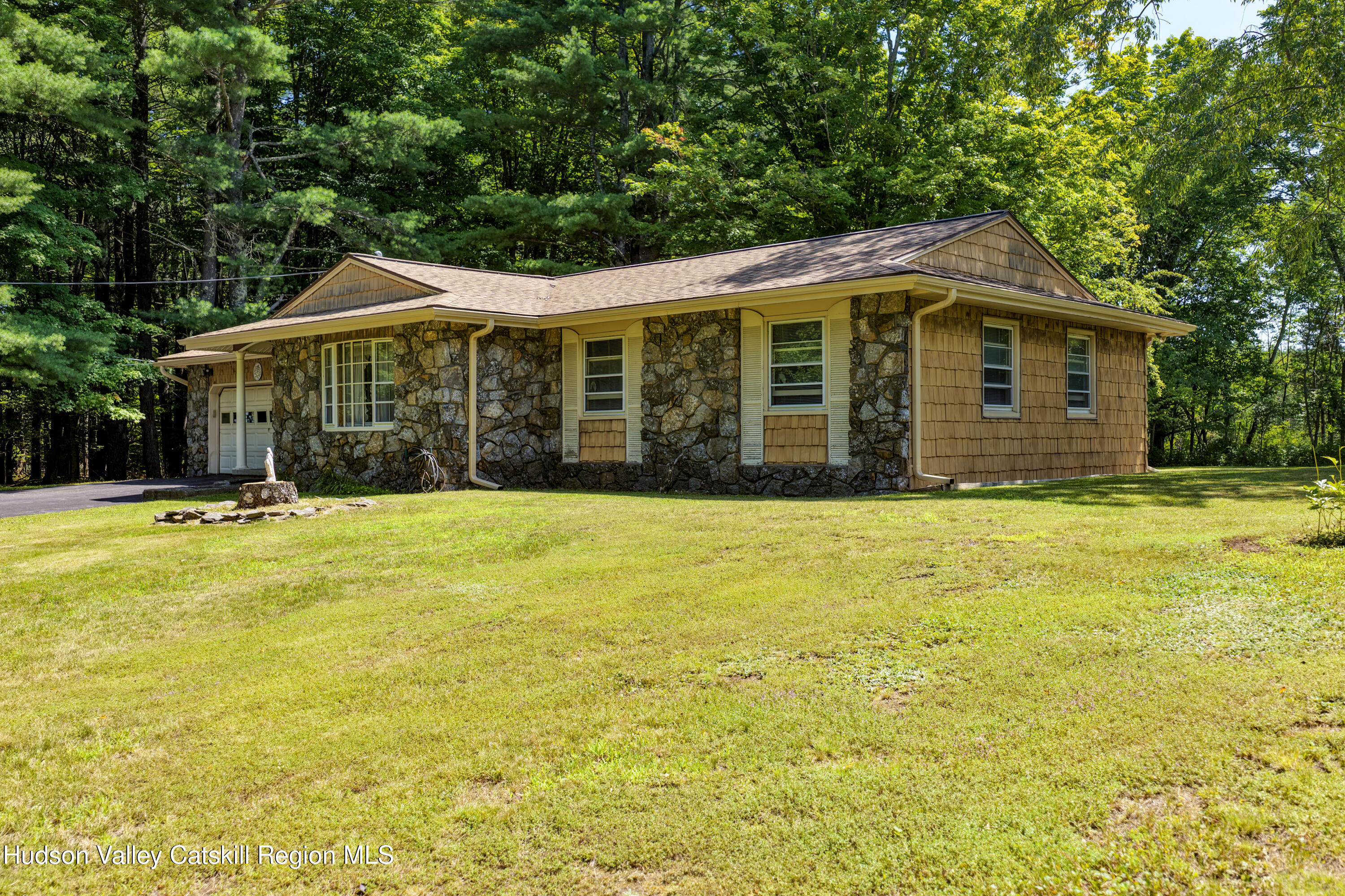 907 Edison Timmerman Road