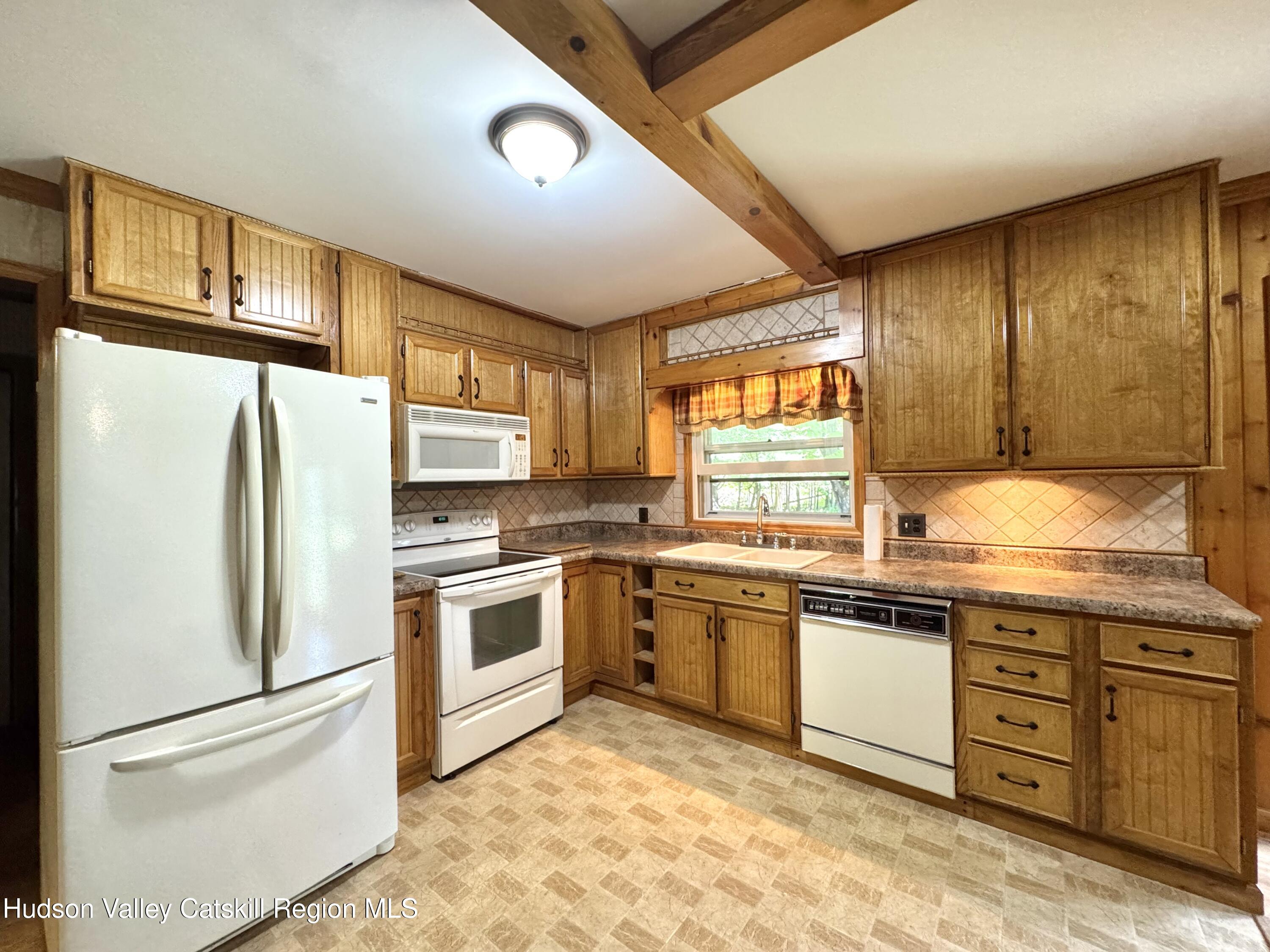 907 Edison Timmerman Road