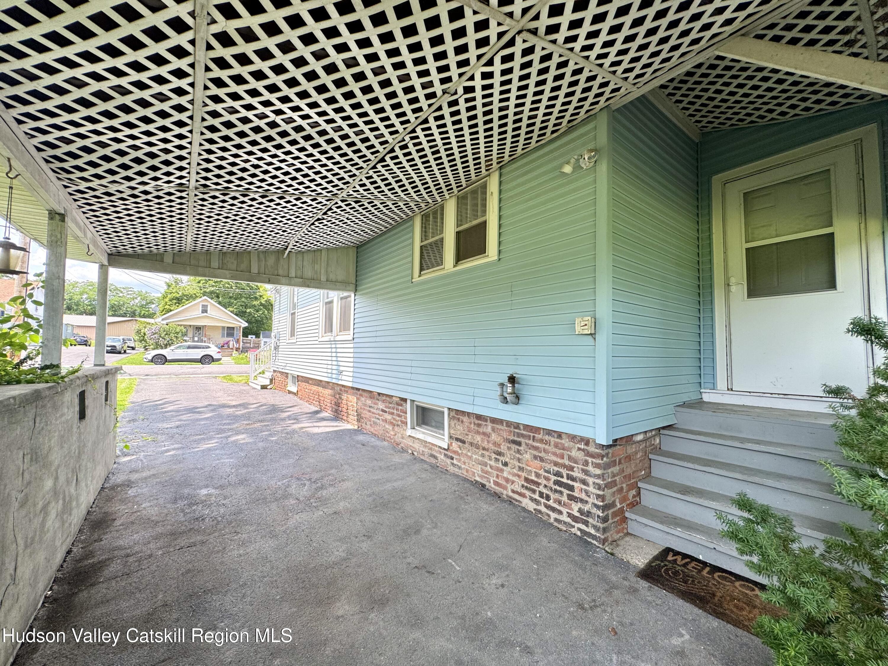2 Mcconnell Avenue