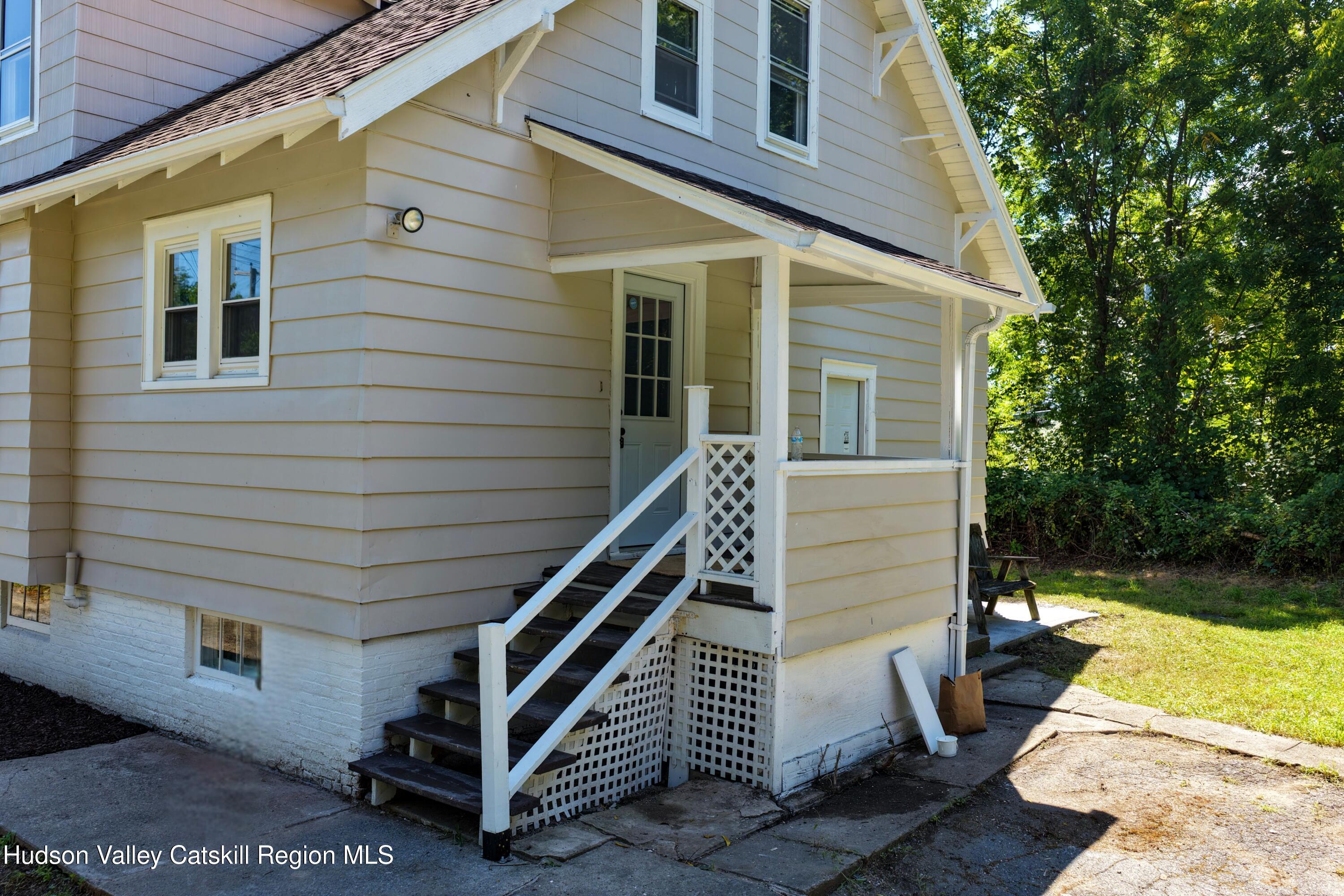 156 W Bridge Street