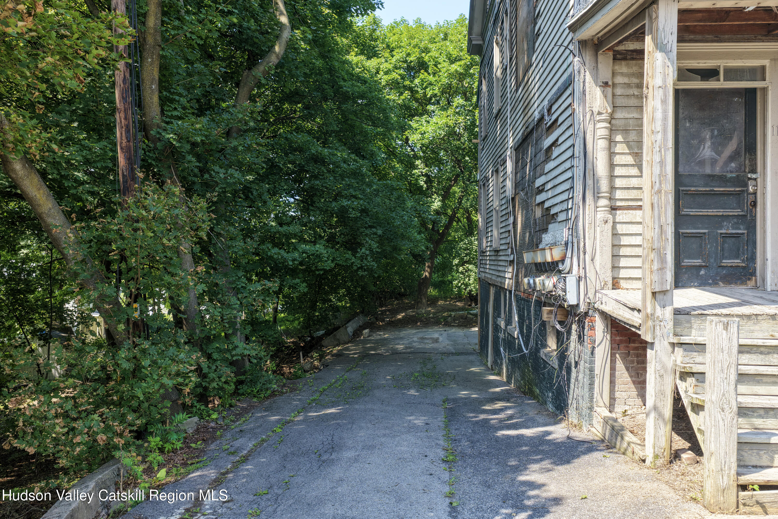 11 Summit Avenue