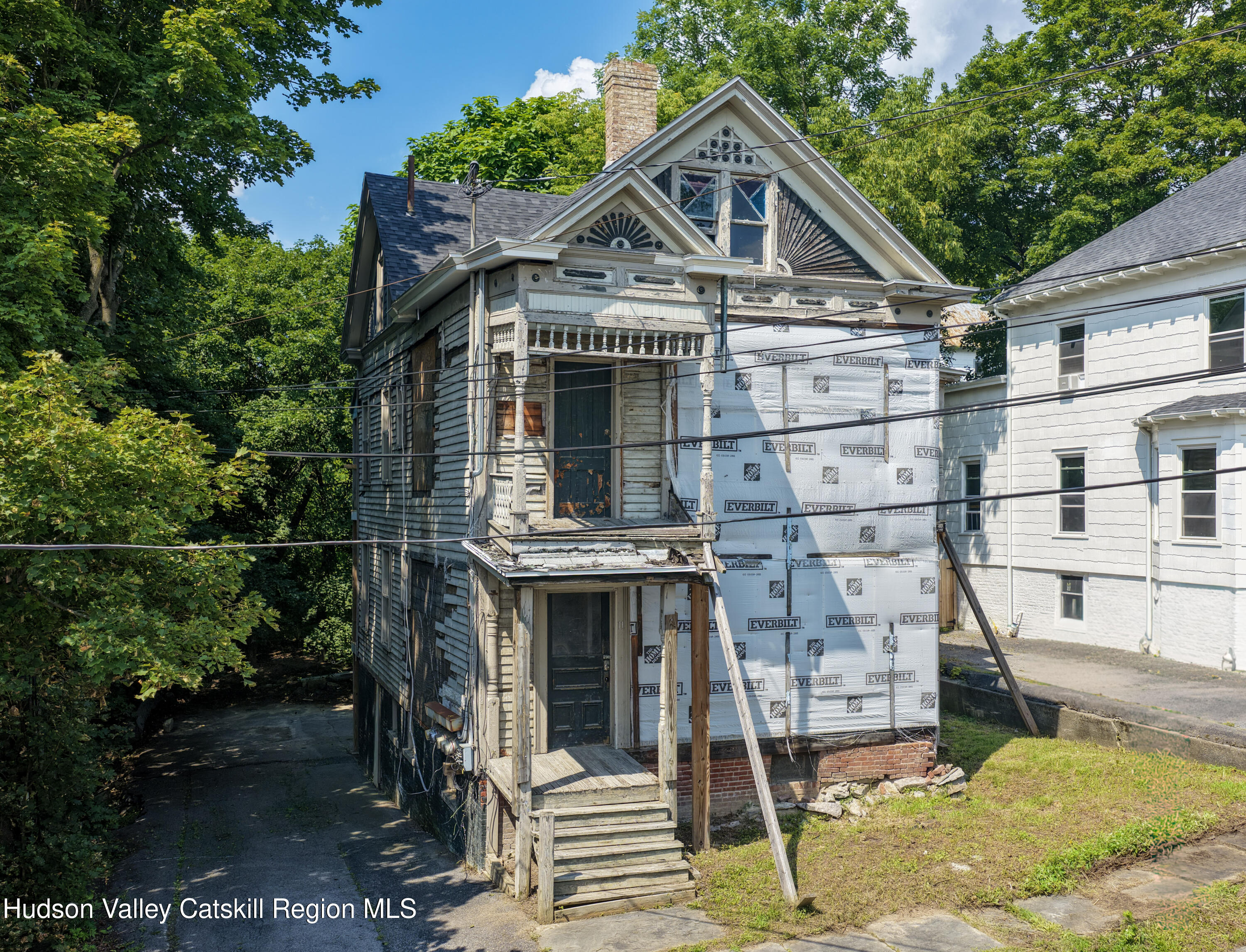 11 Summit Avenue