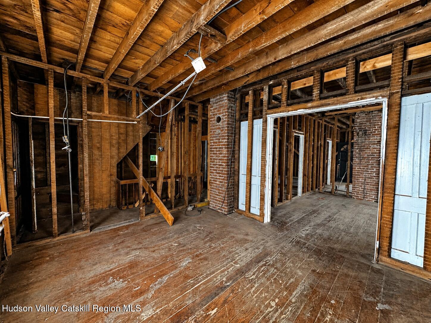 11 Summit Avenue