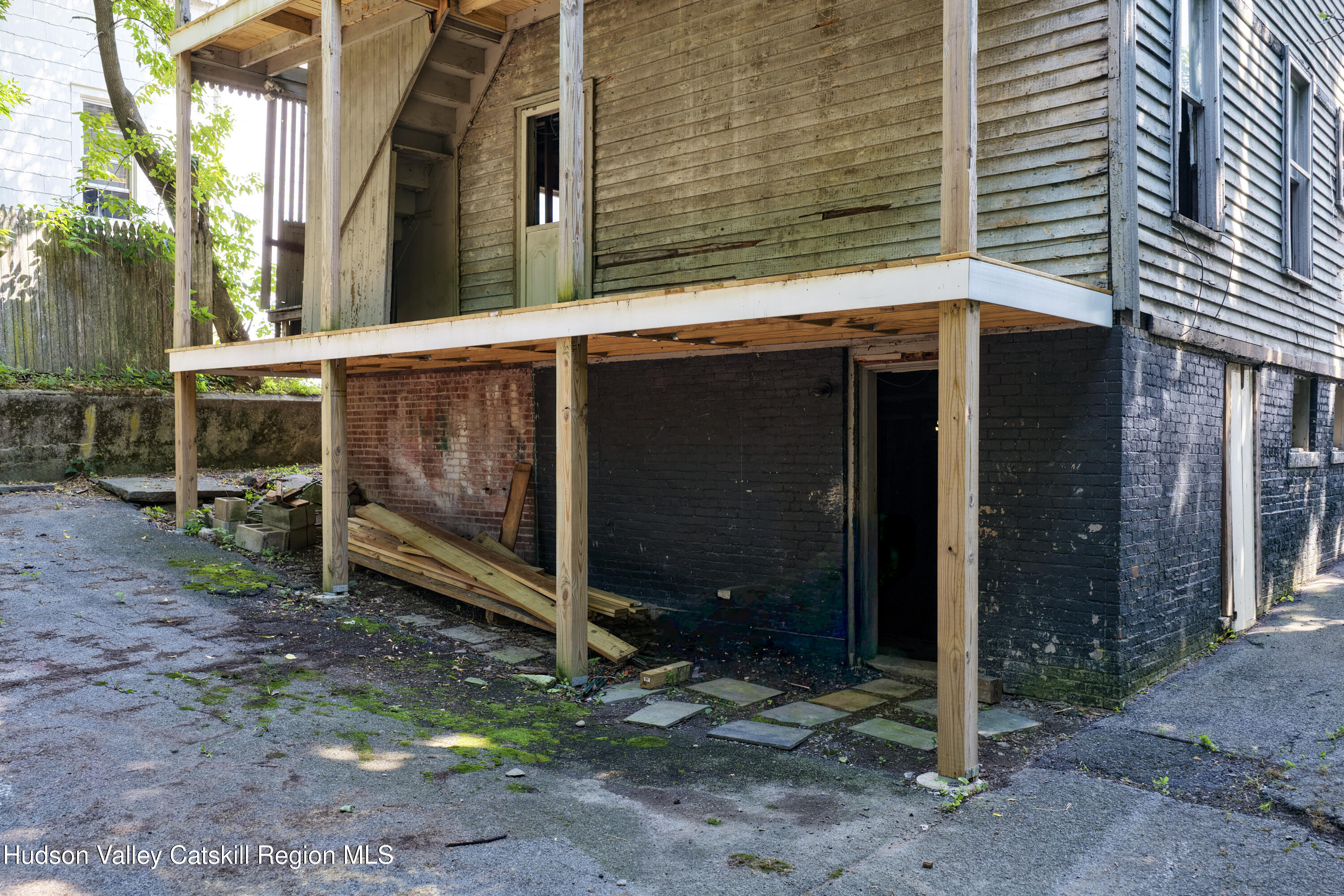 11 Summit Avenue