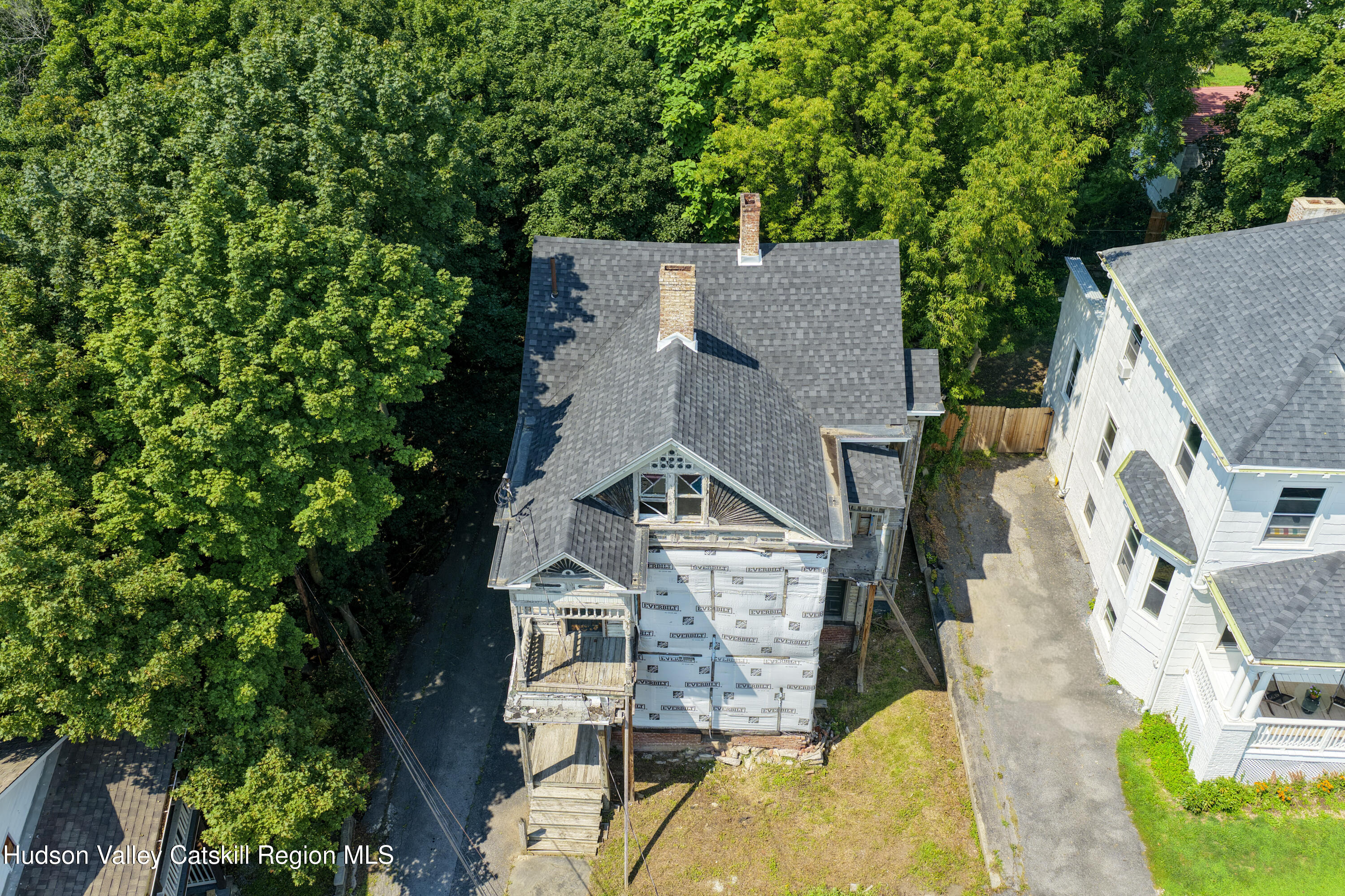 11 Summit Avenue