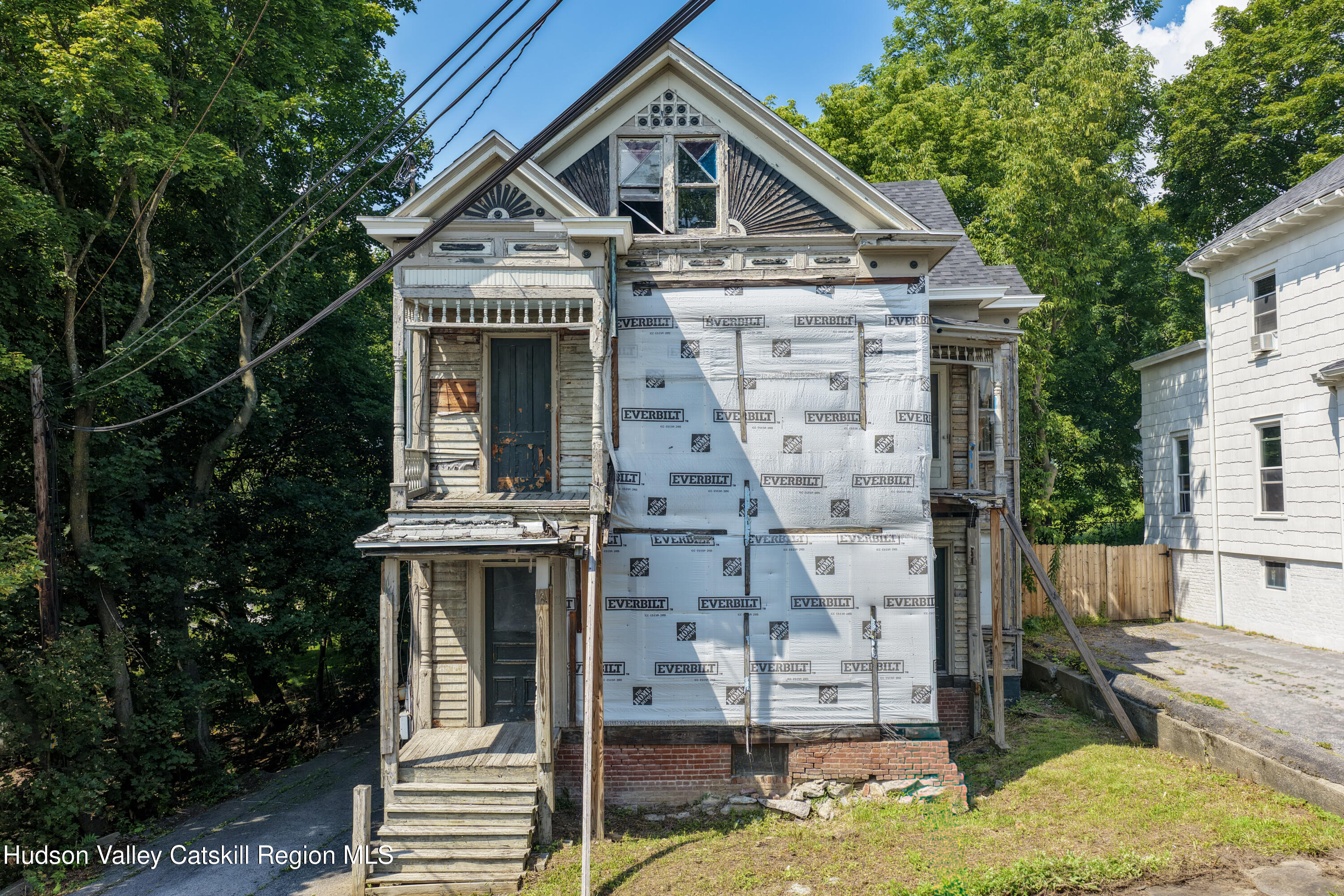 11 Summit Avenue