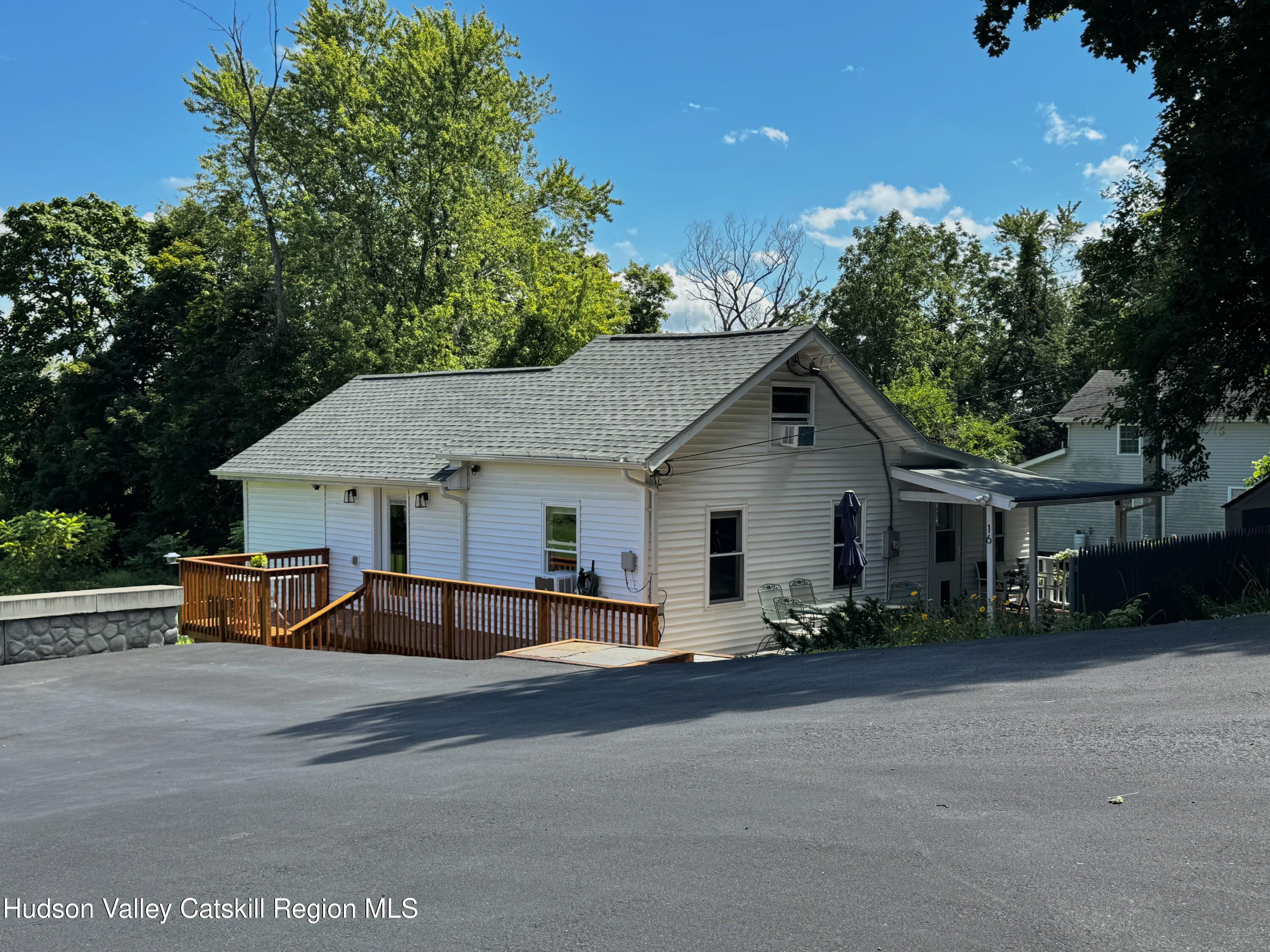 16 Highland Avenue