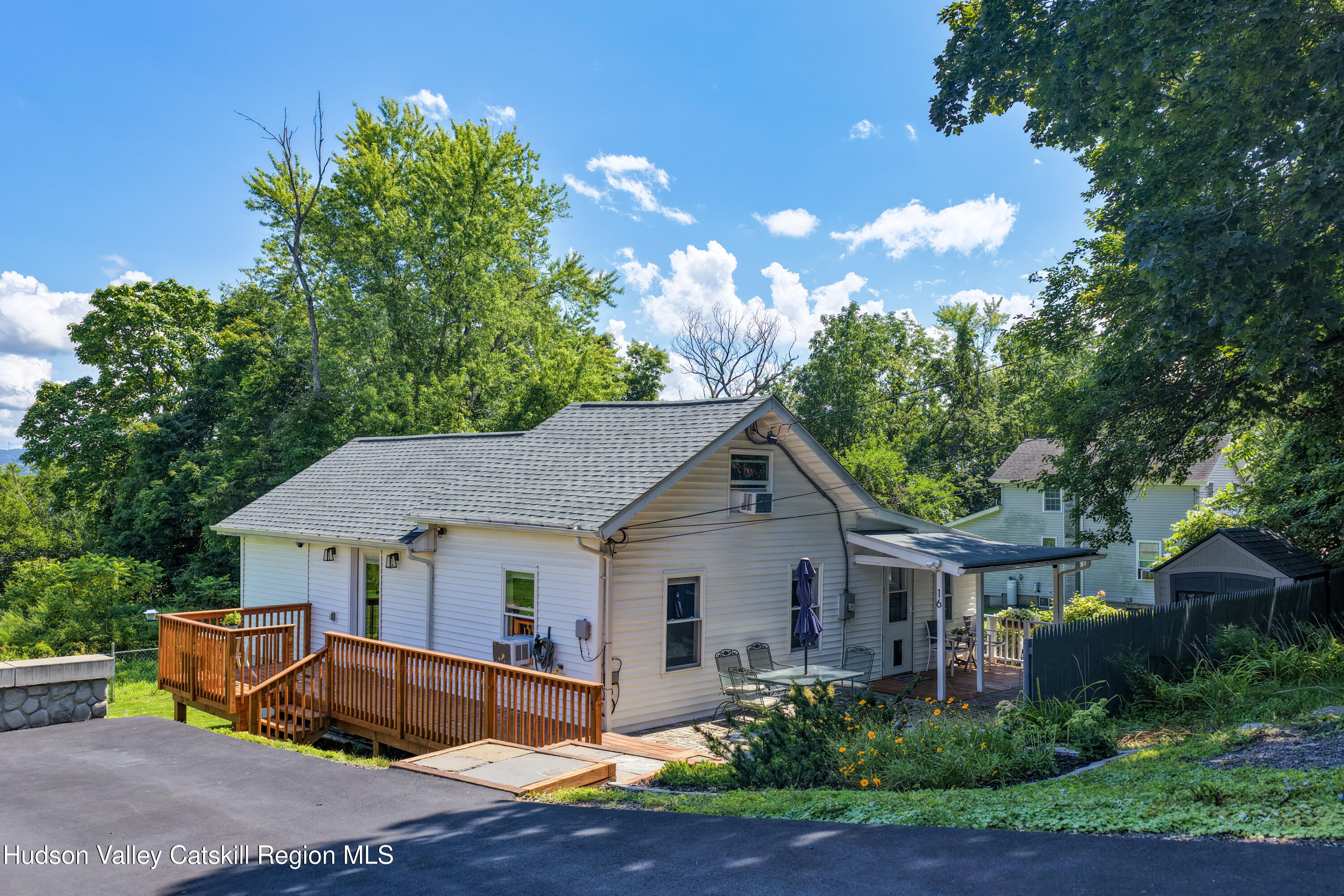 16 Highland Avenue