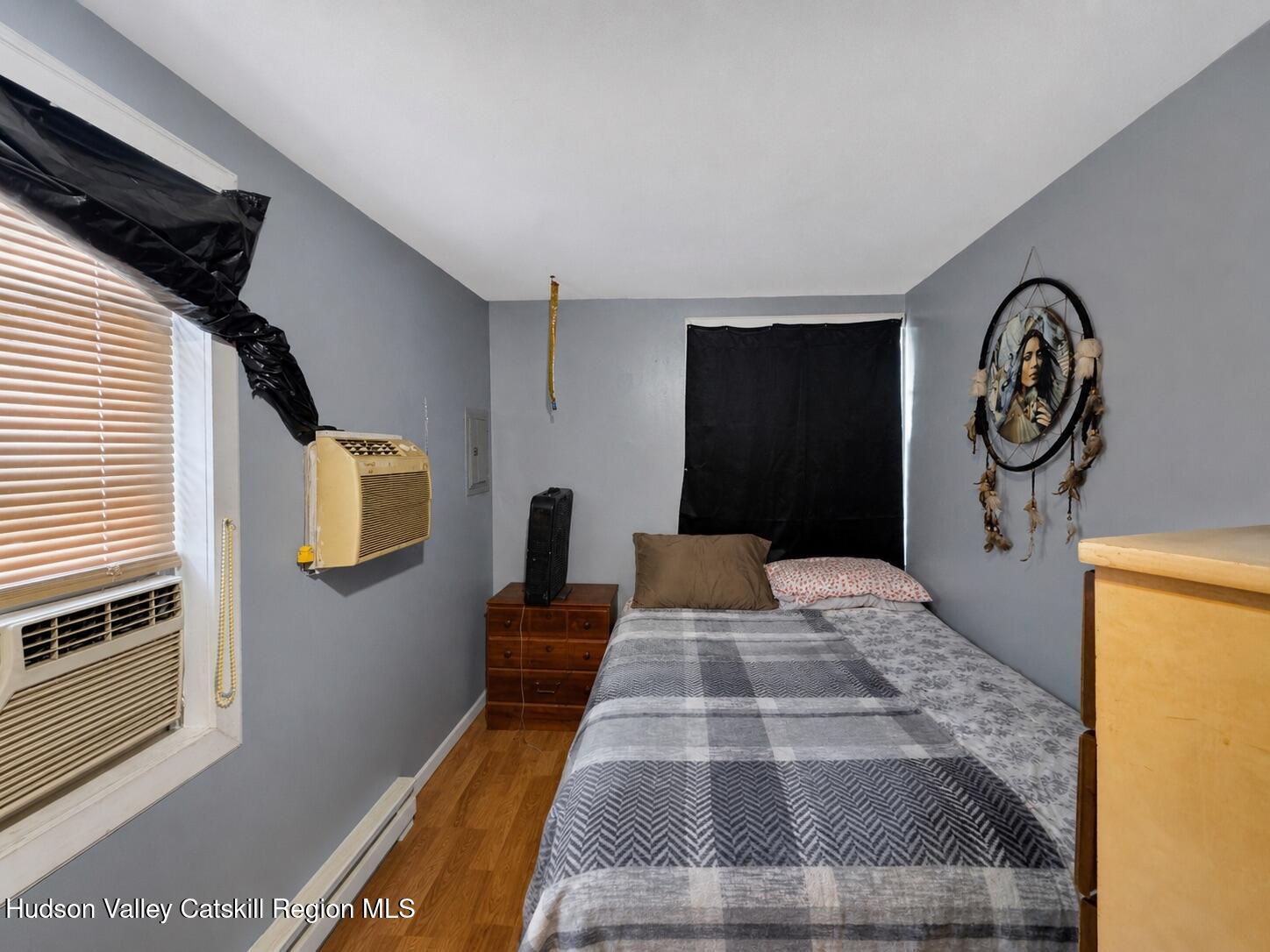 2324 New York 145