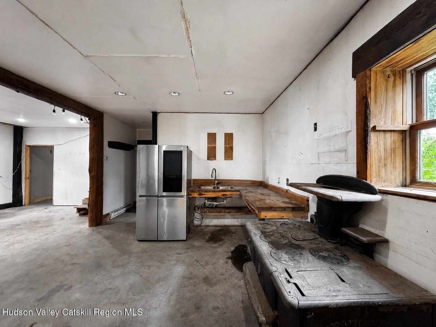 661 Hervey Sunside Road