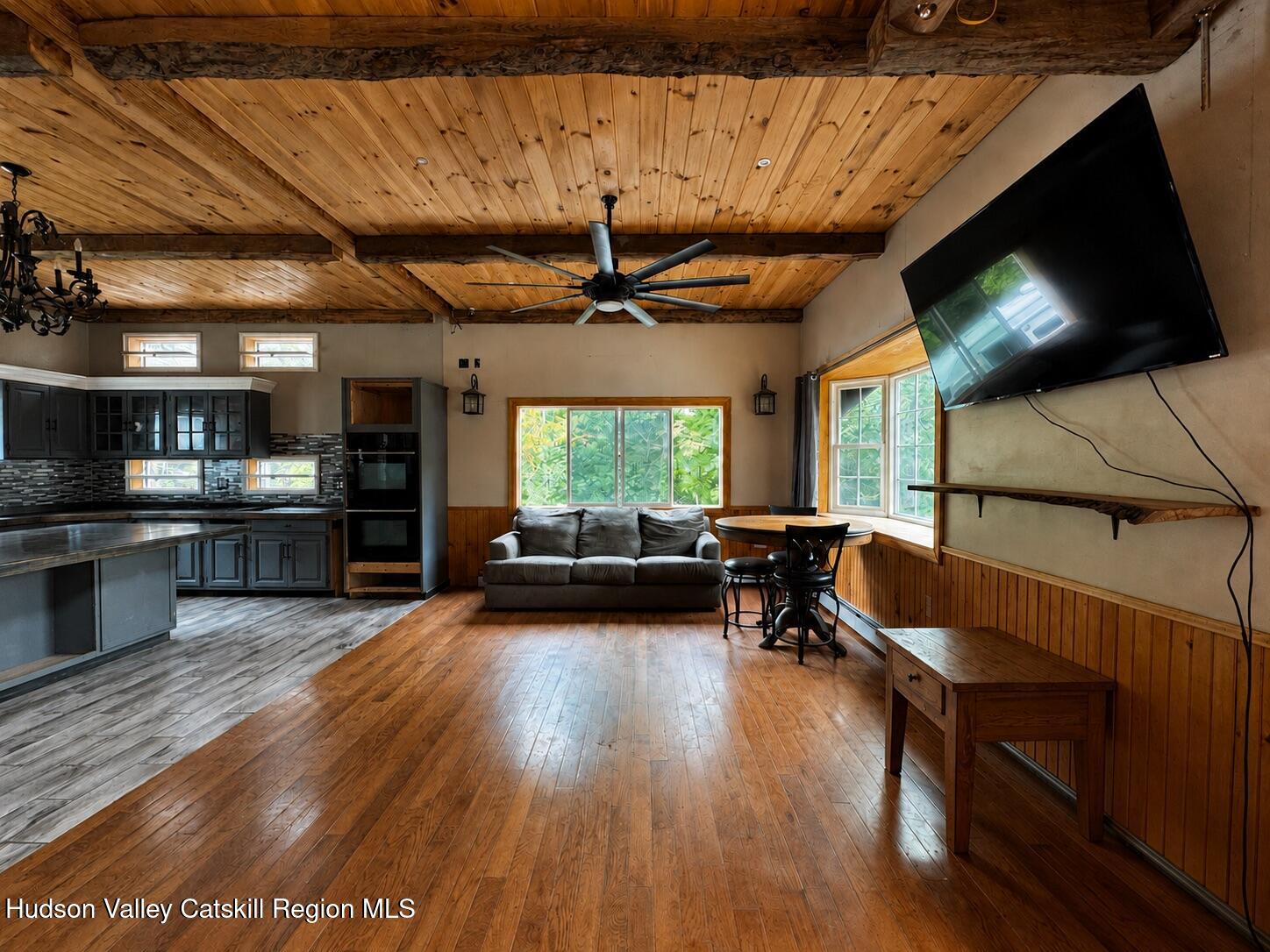 661 Hervey Sunside Road
