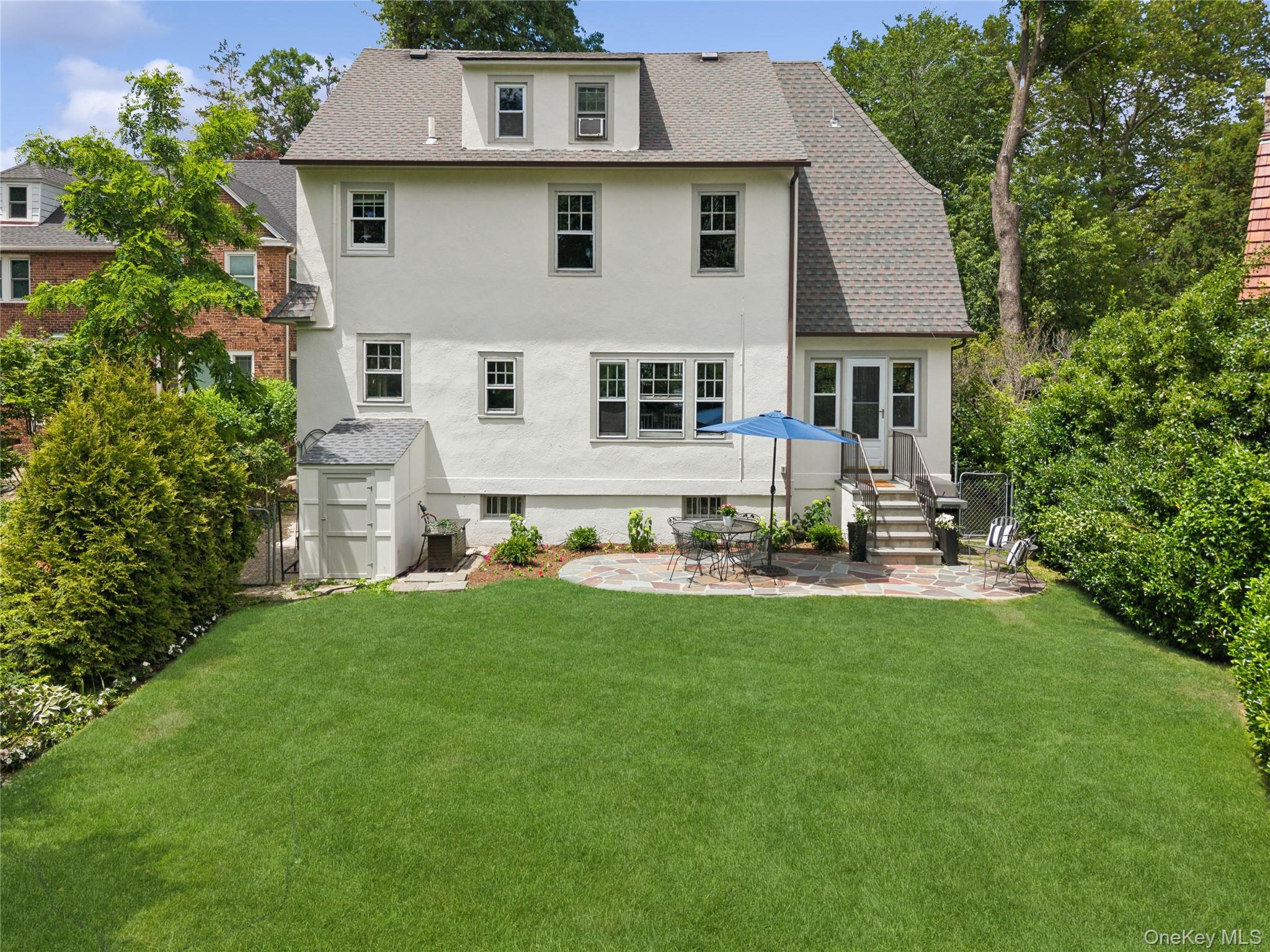 632 Colonial Avenue