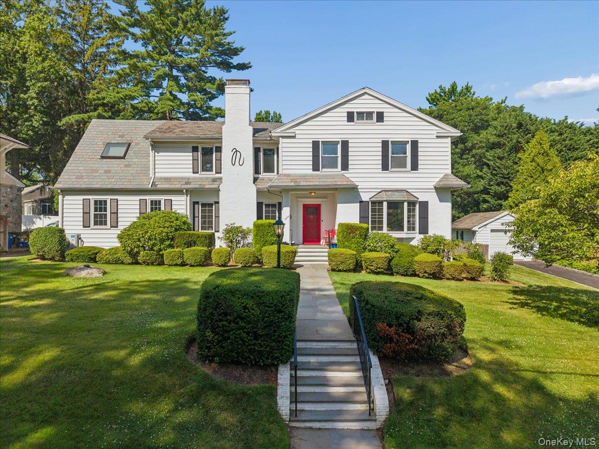 1355 Roosevelt Avenue