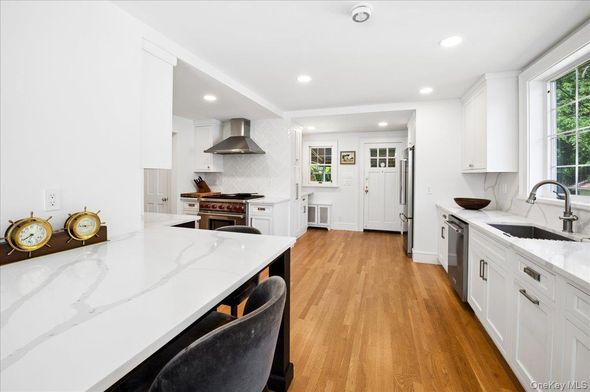 1355 Roosevelt Avenue
