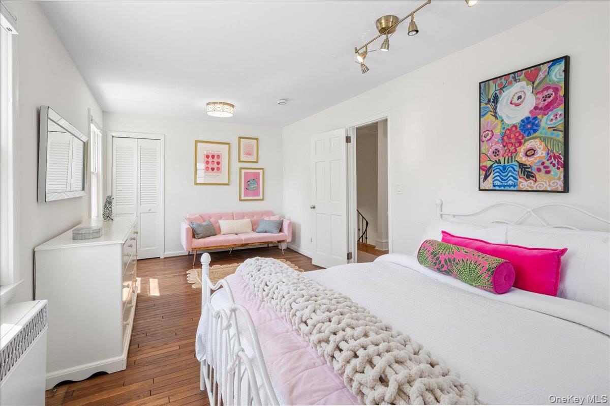 1355 Roosevelt Avenue
