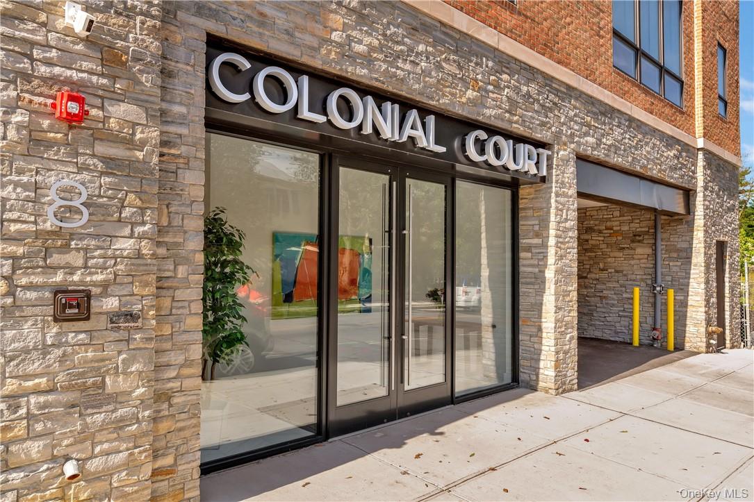 8 Boulevard W Unit: 404