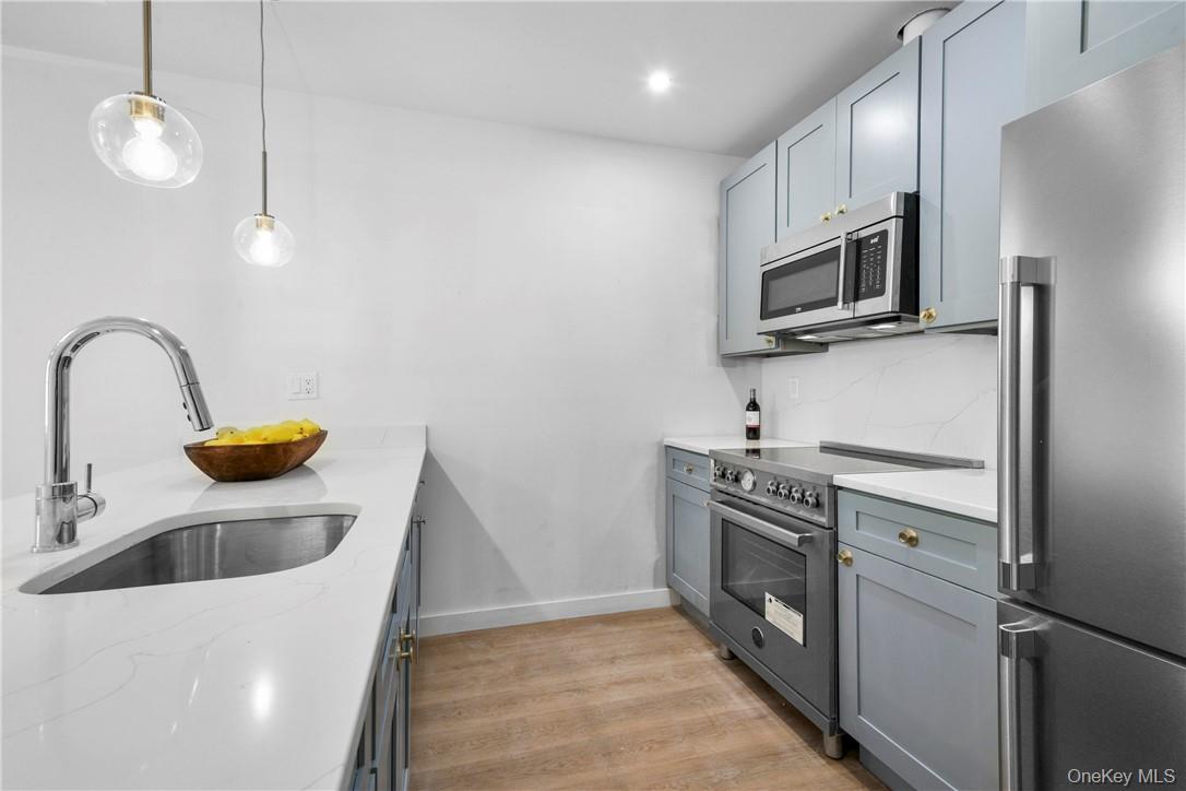 139 Fifth Unit: 4a