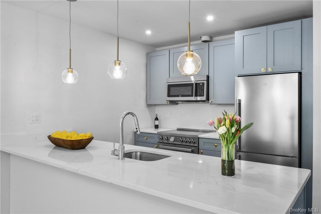139 Fifth Unit: 4a
