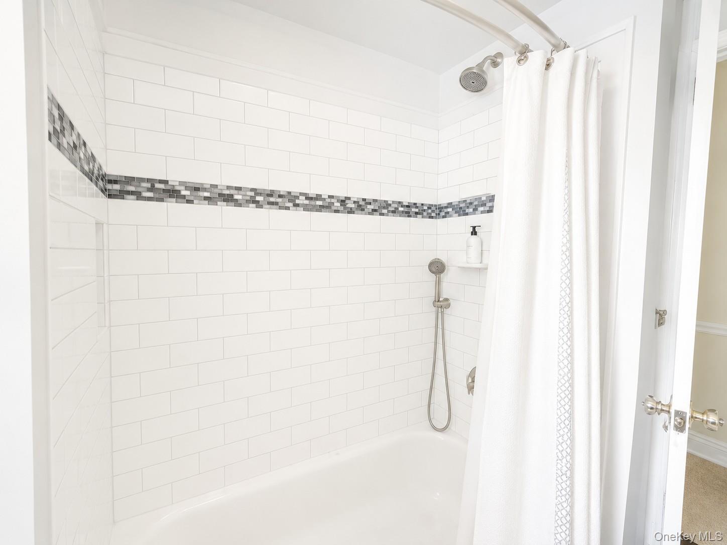 29 Chestnut Avenue Unit: 2