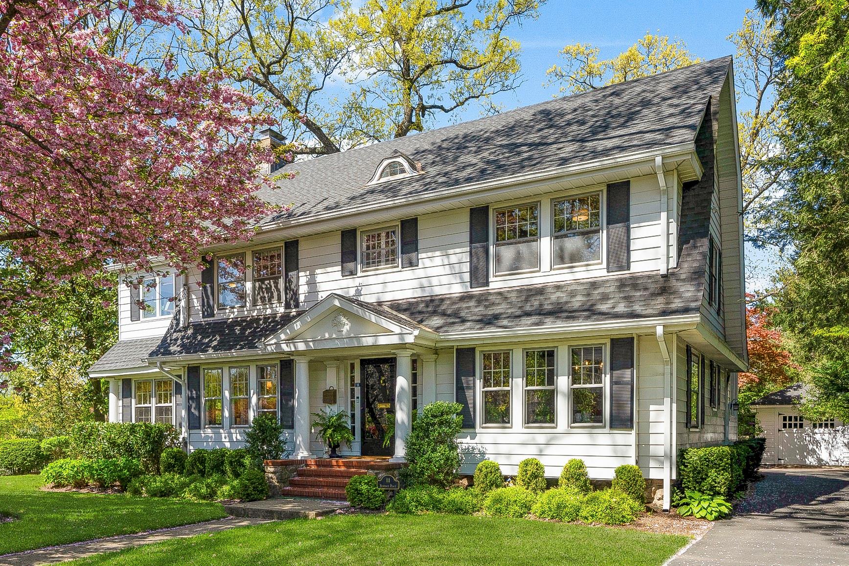 11 Benedict Place