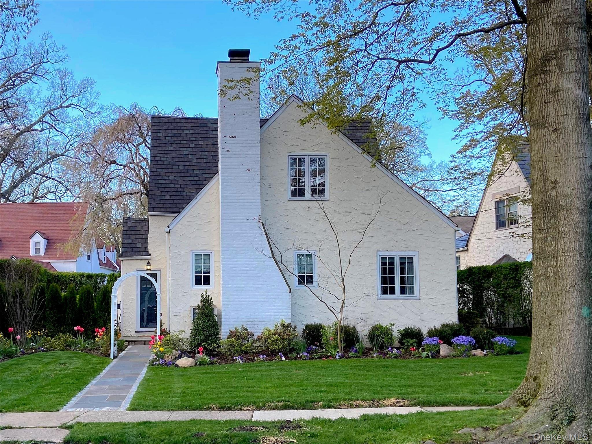 1114 Washington Avenue