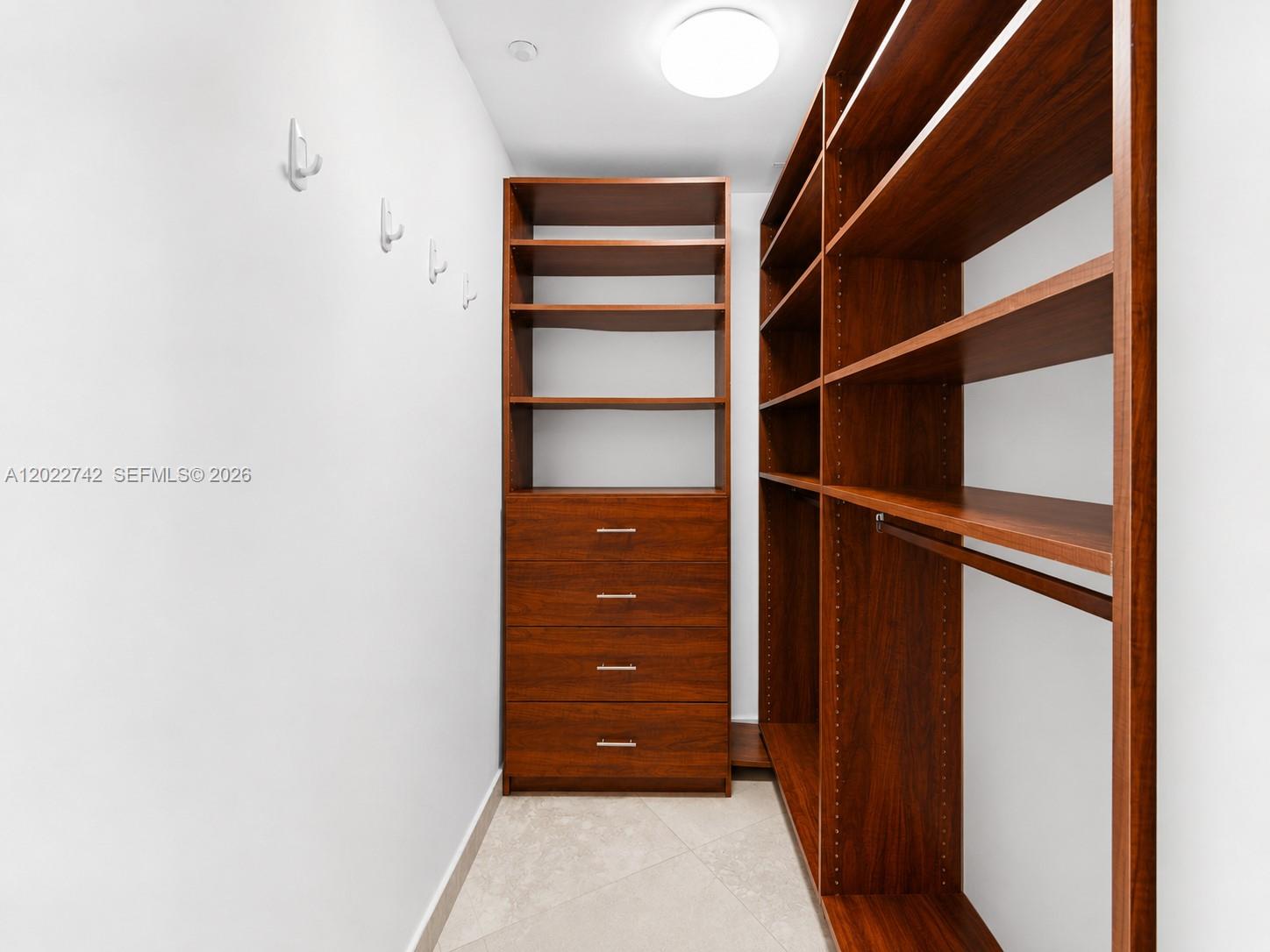 400 Alton Rd # 907