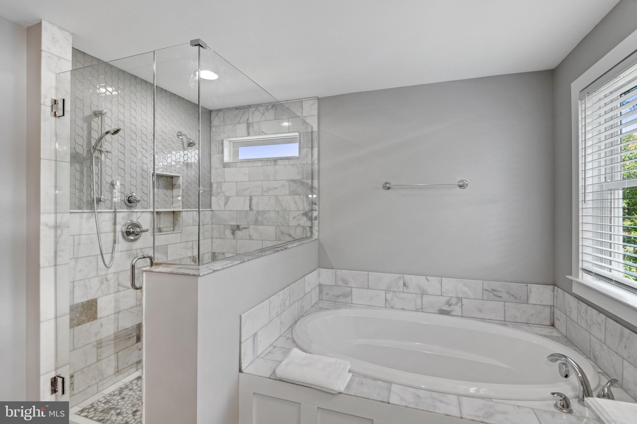 3424 Narragansett Ave