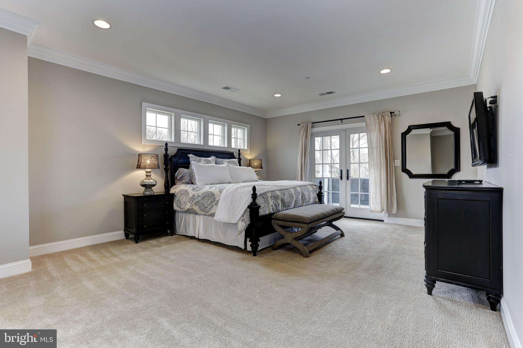 3424 Narragansett Ave