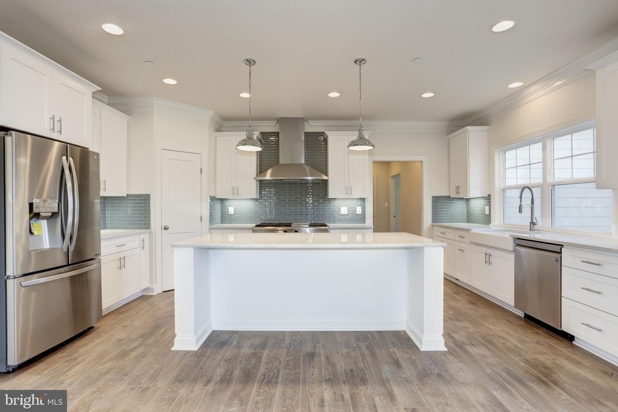 3424 Narragansett Ave