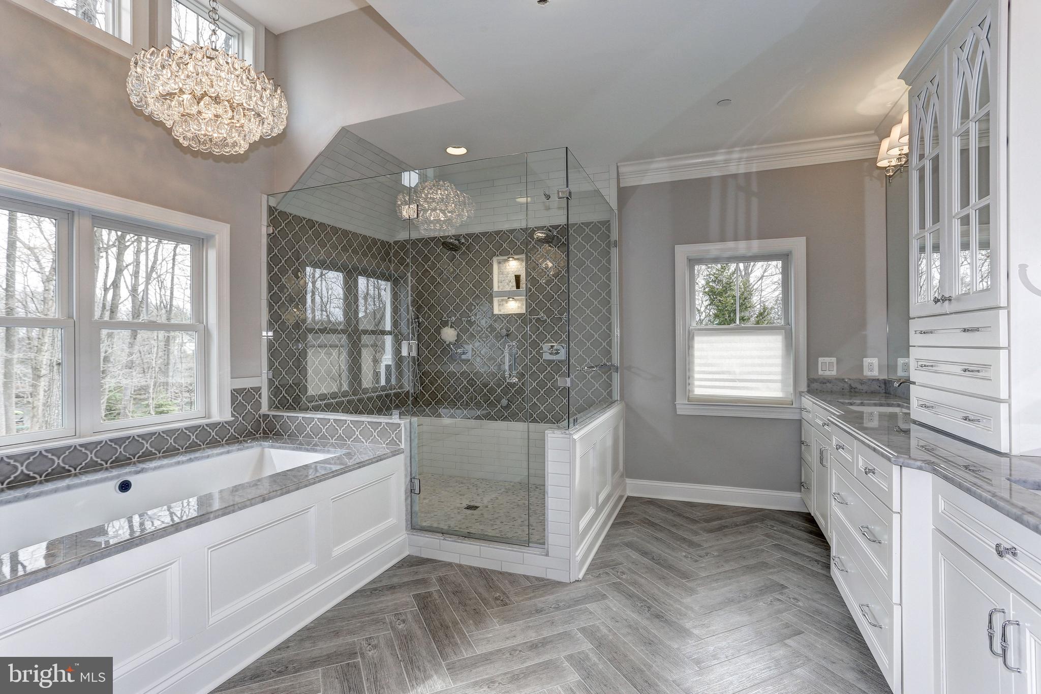 3424 Narragansett Ave