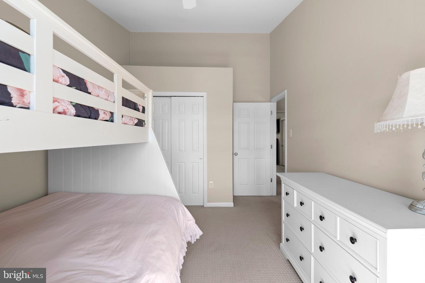 3807 Hayward Ct