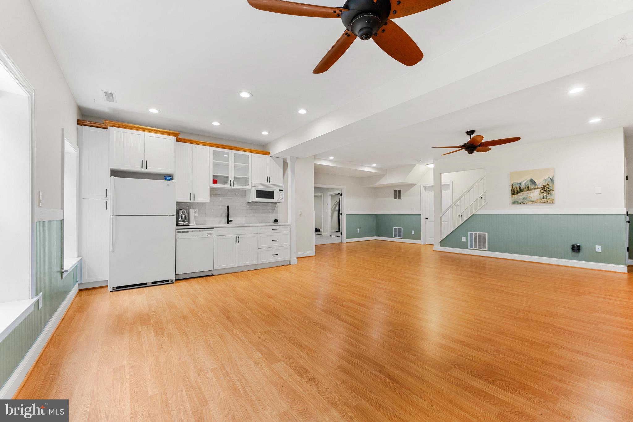 619 Dillon Ct
