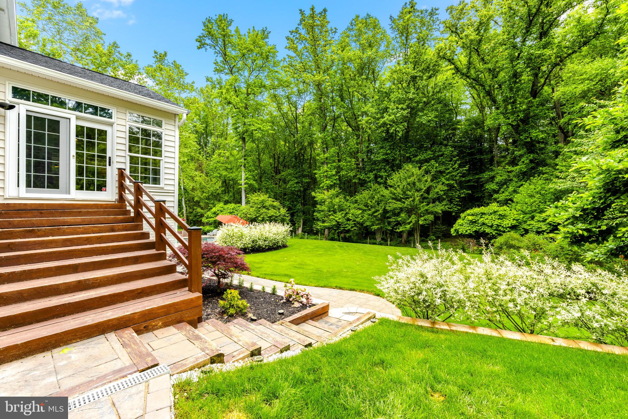 619 Dillon Ct