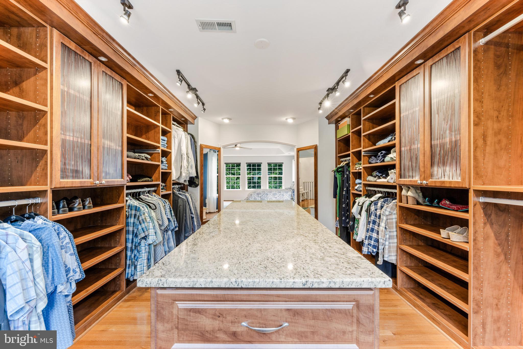 619 Dillon Ct