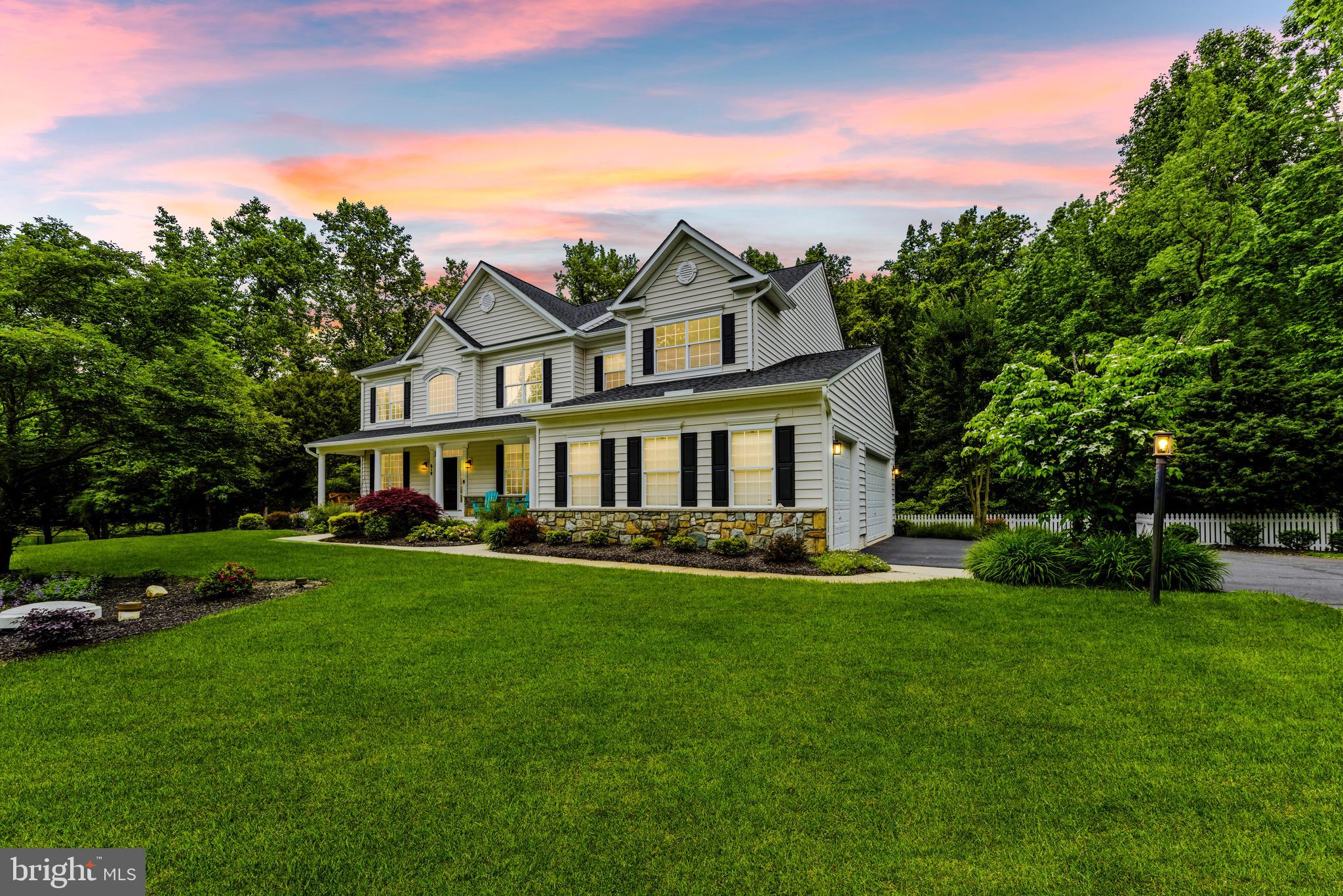 619 Dillon Ct
