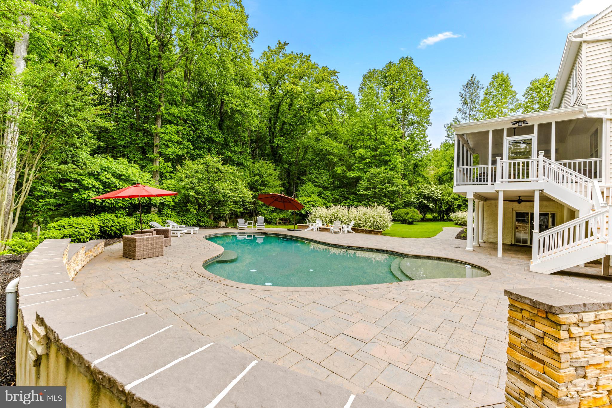 619 Dillon Ct