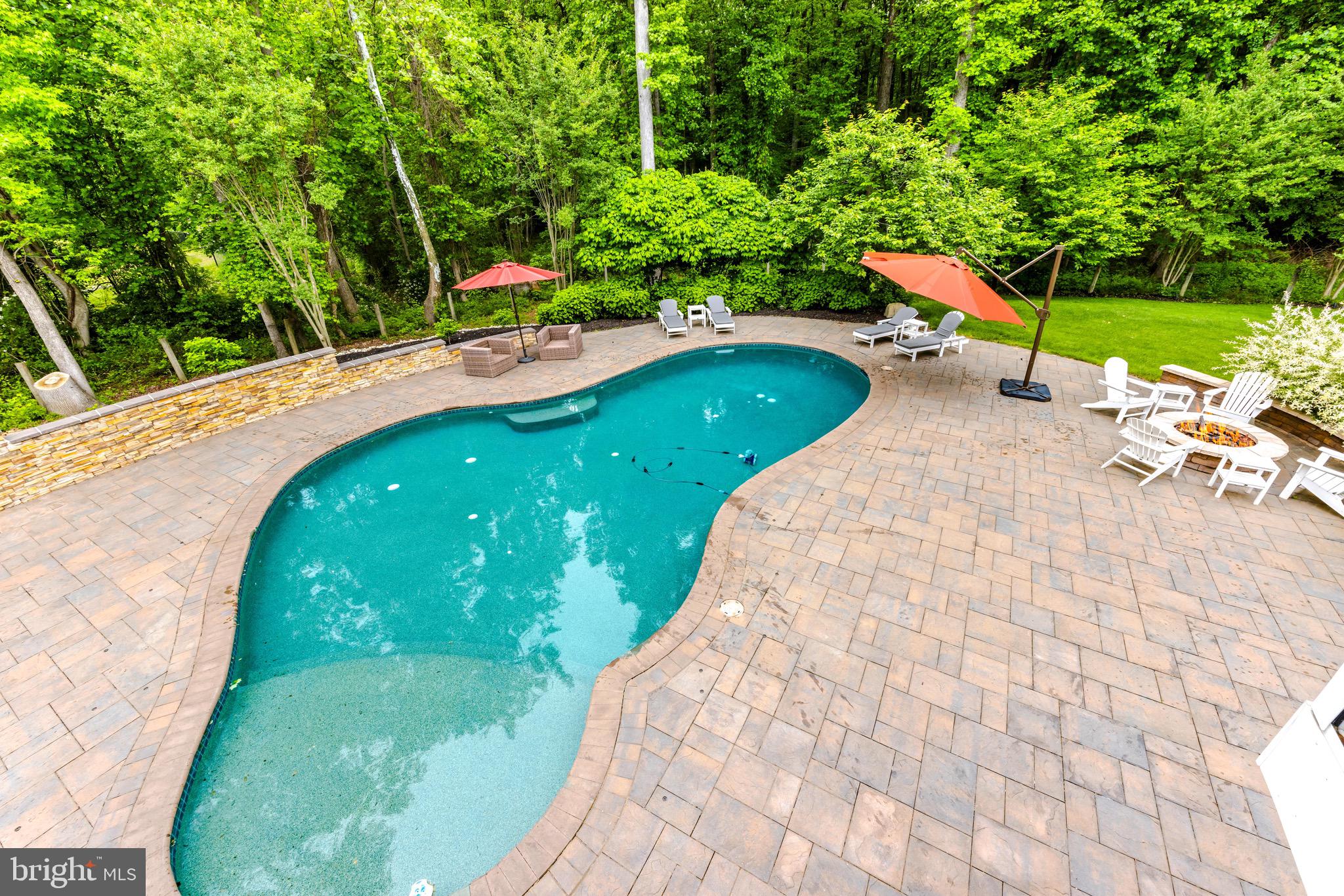 619 Dillon Ct