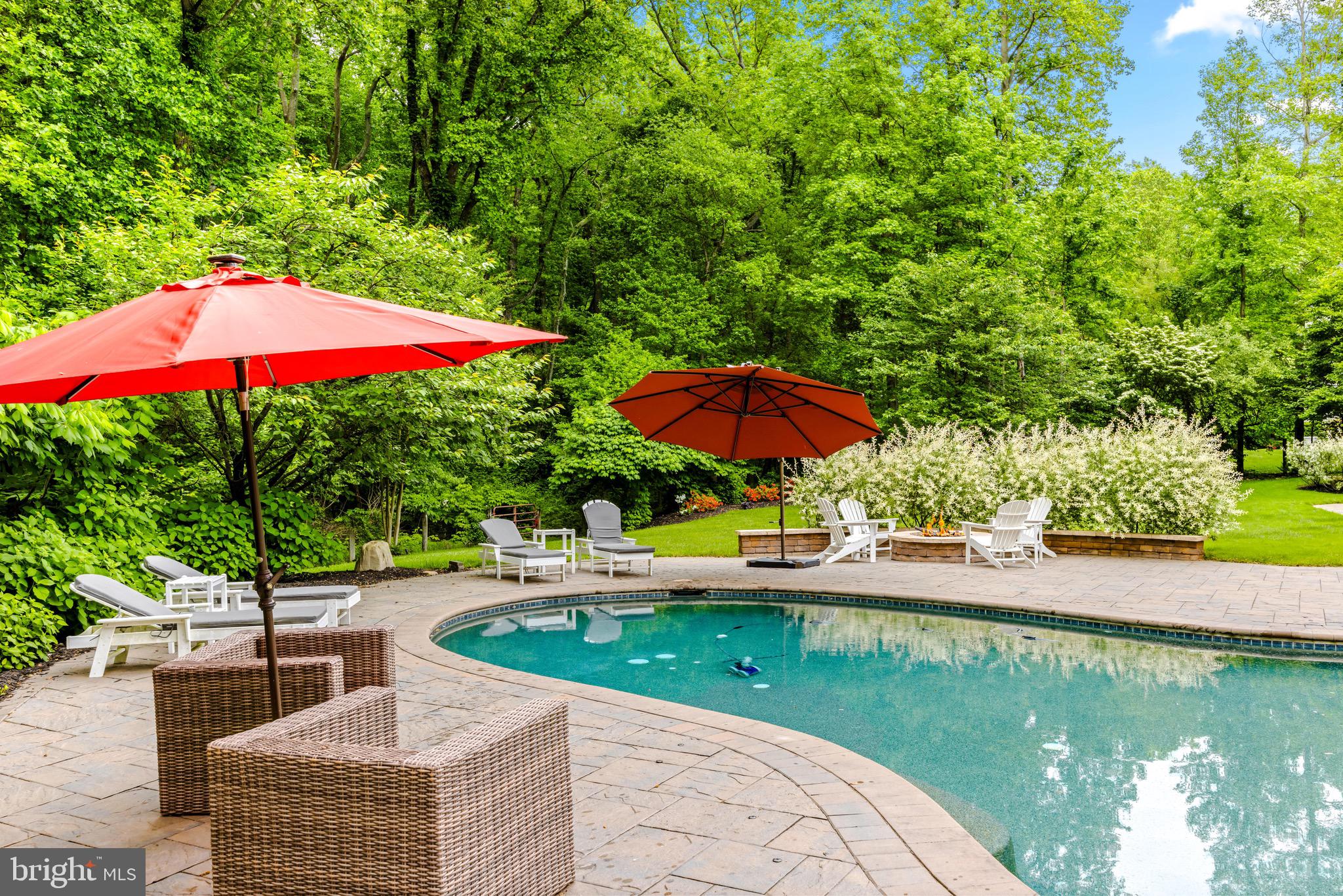 619 Dillon Ct