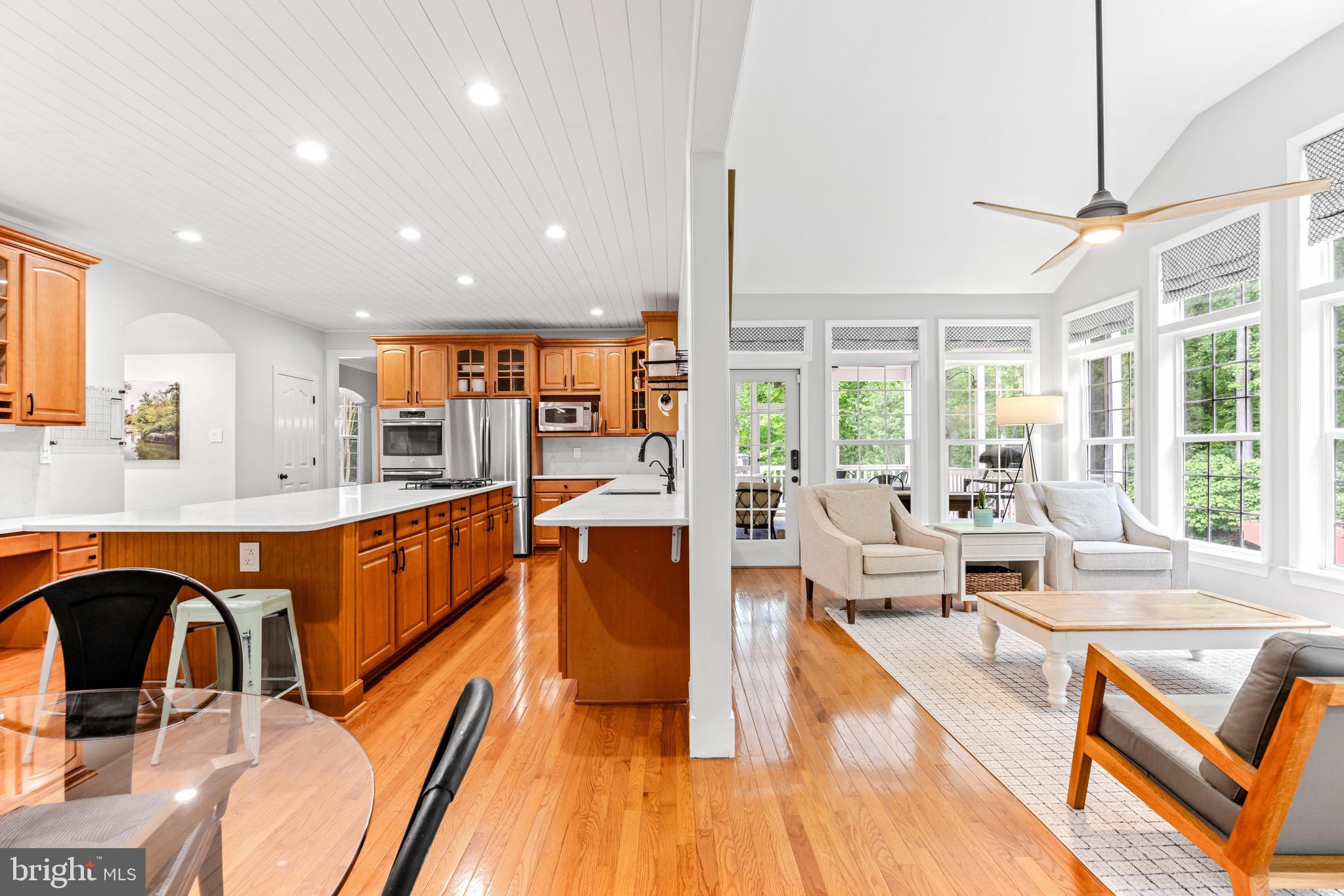 619 Dillon Ct