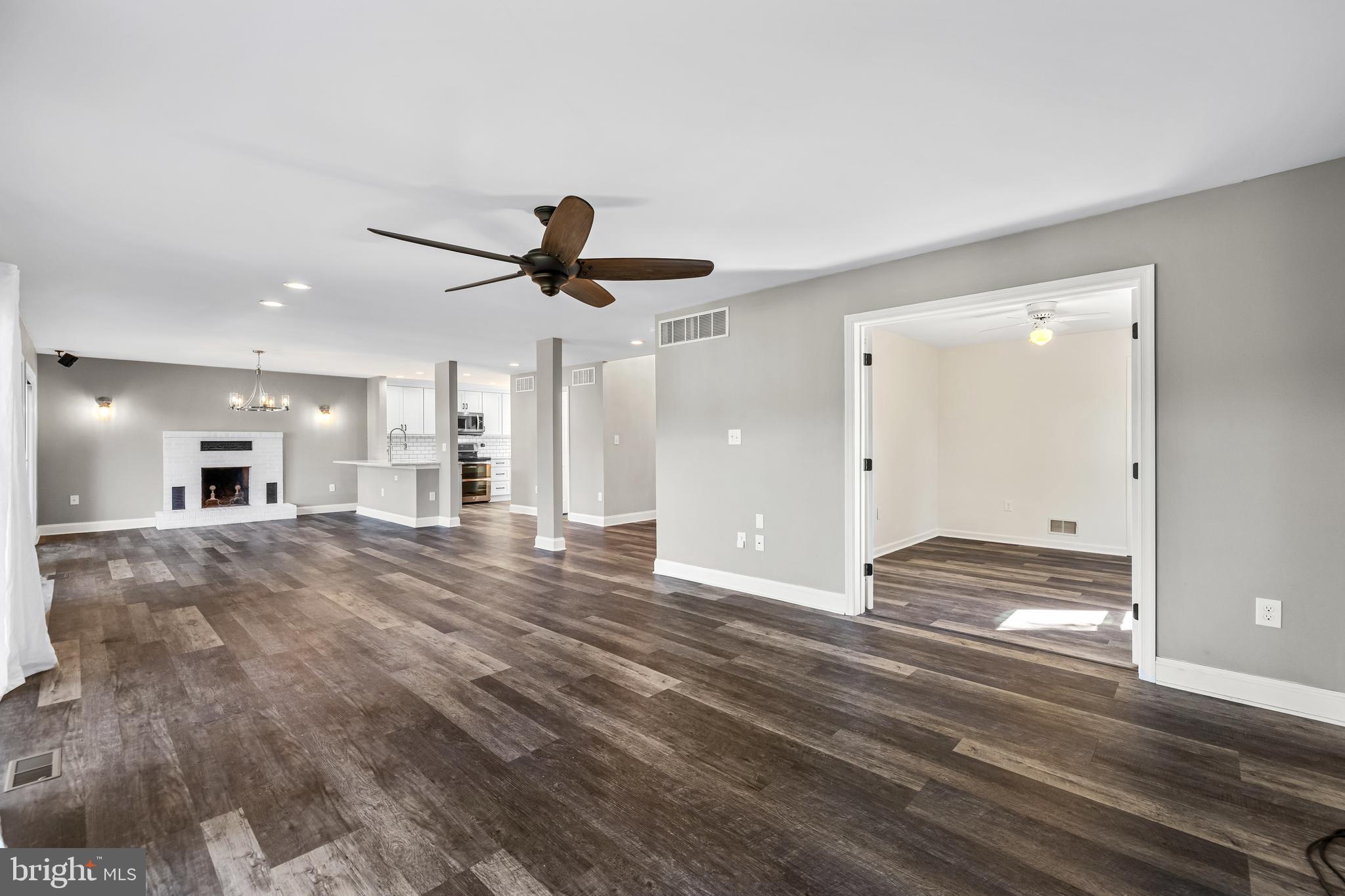 753 ROLLING VIEW DR