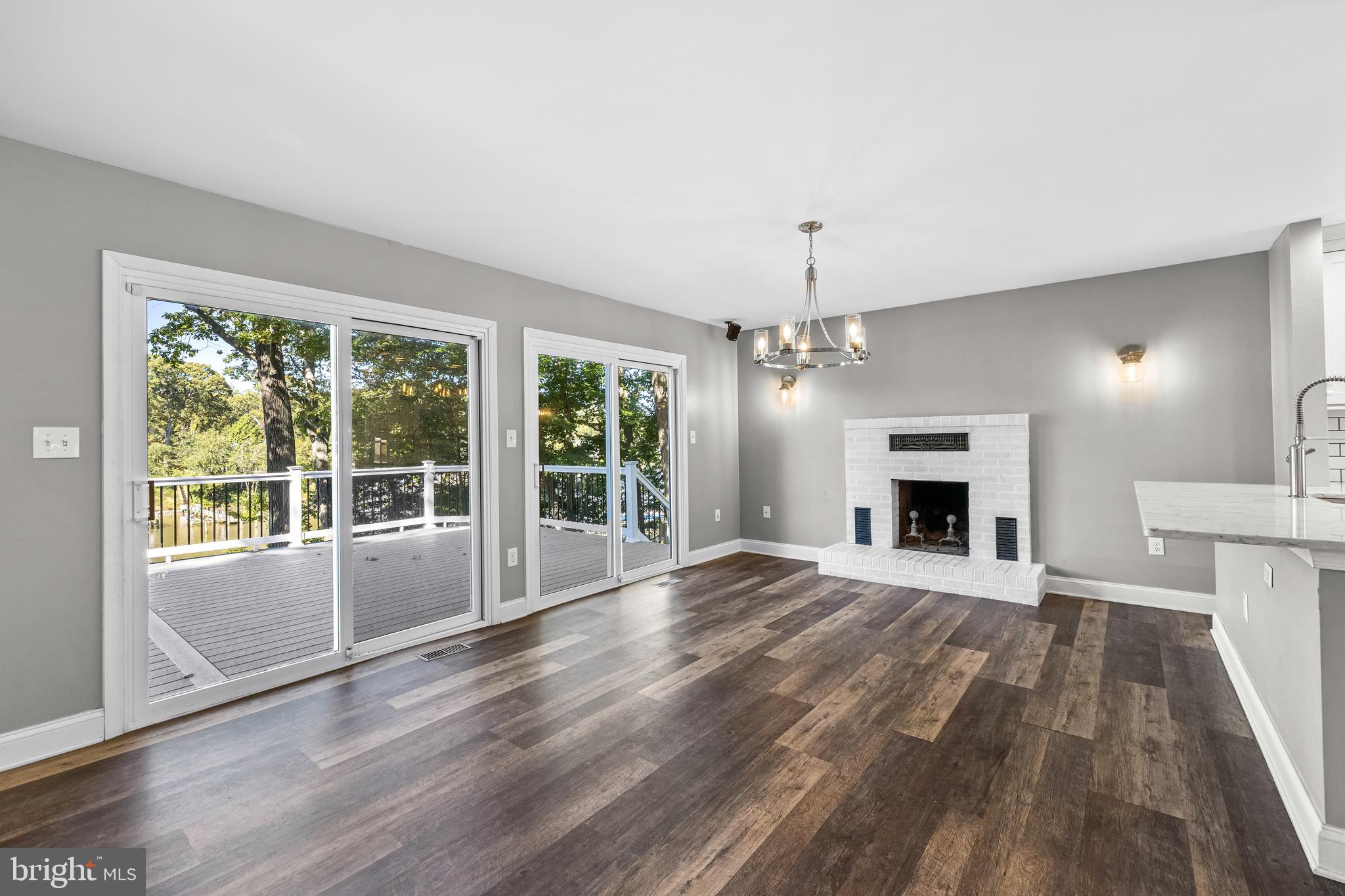 753 ROLLING VIEW DR
