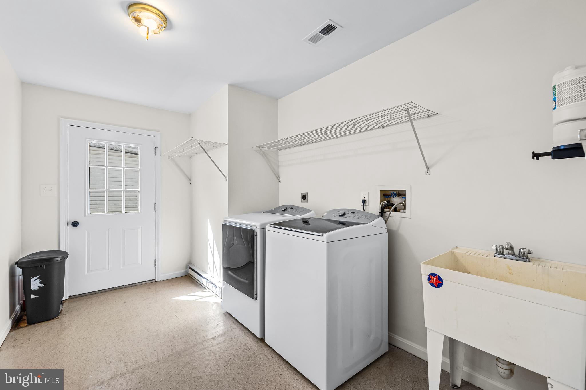 753 ROLLING VIEW DR