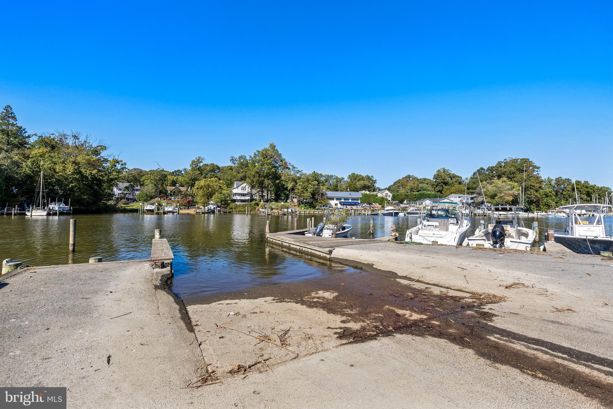 753 ROLLING VIEW DR