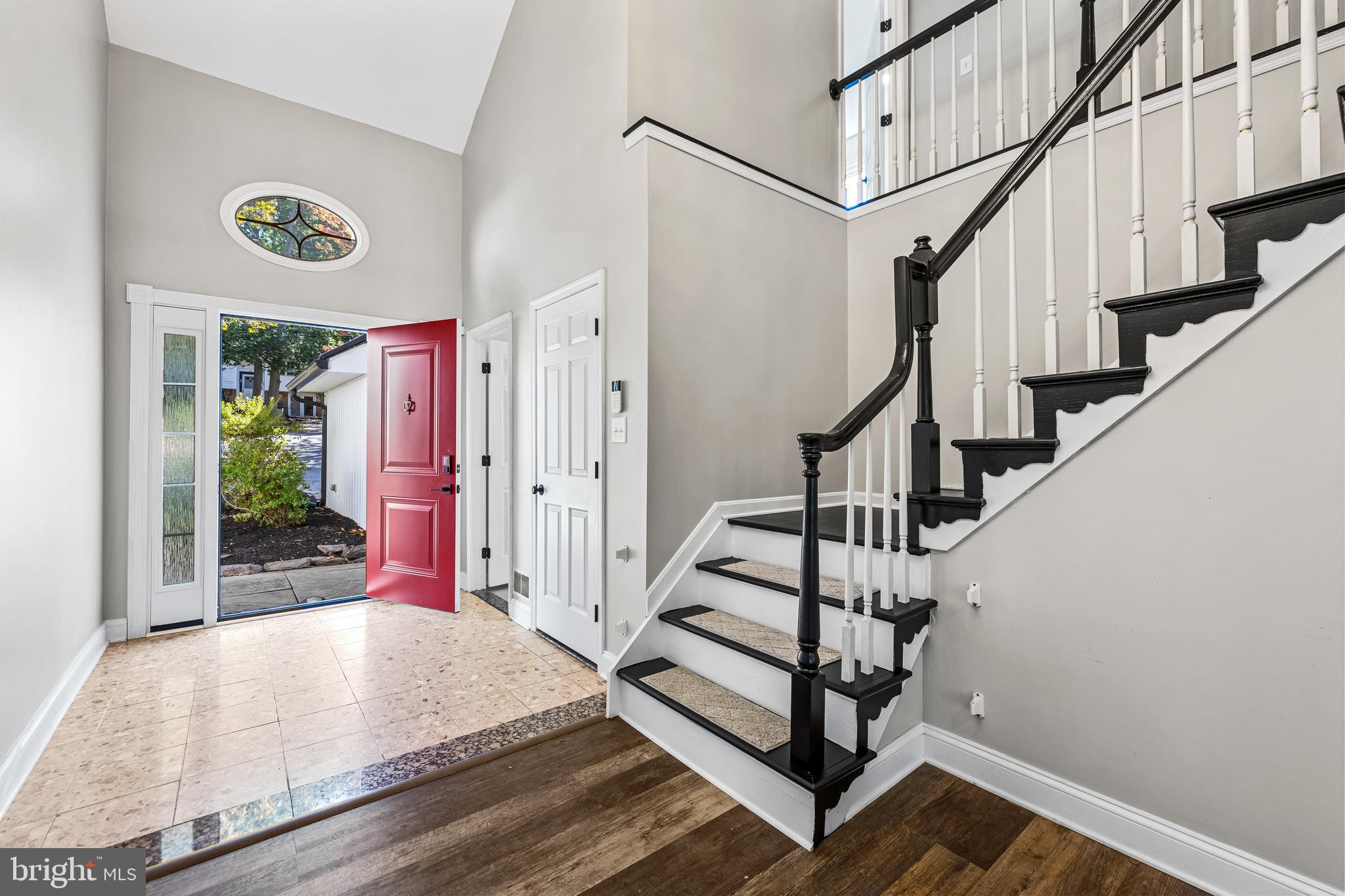 753 ROLLING VIEW DR